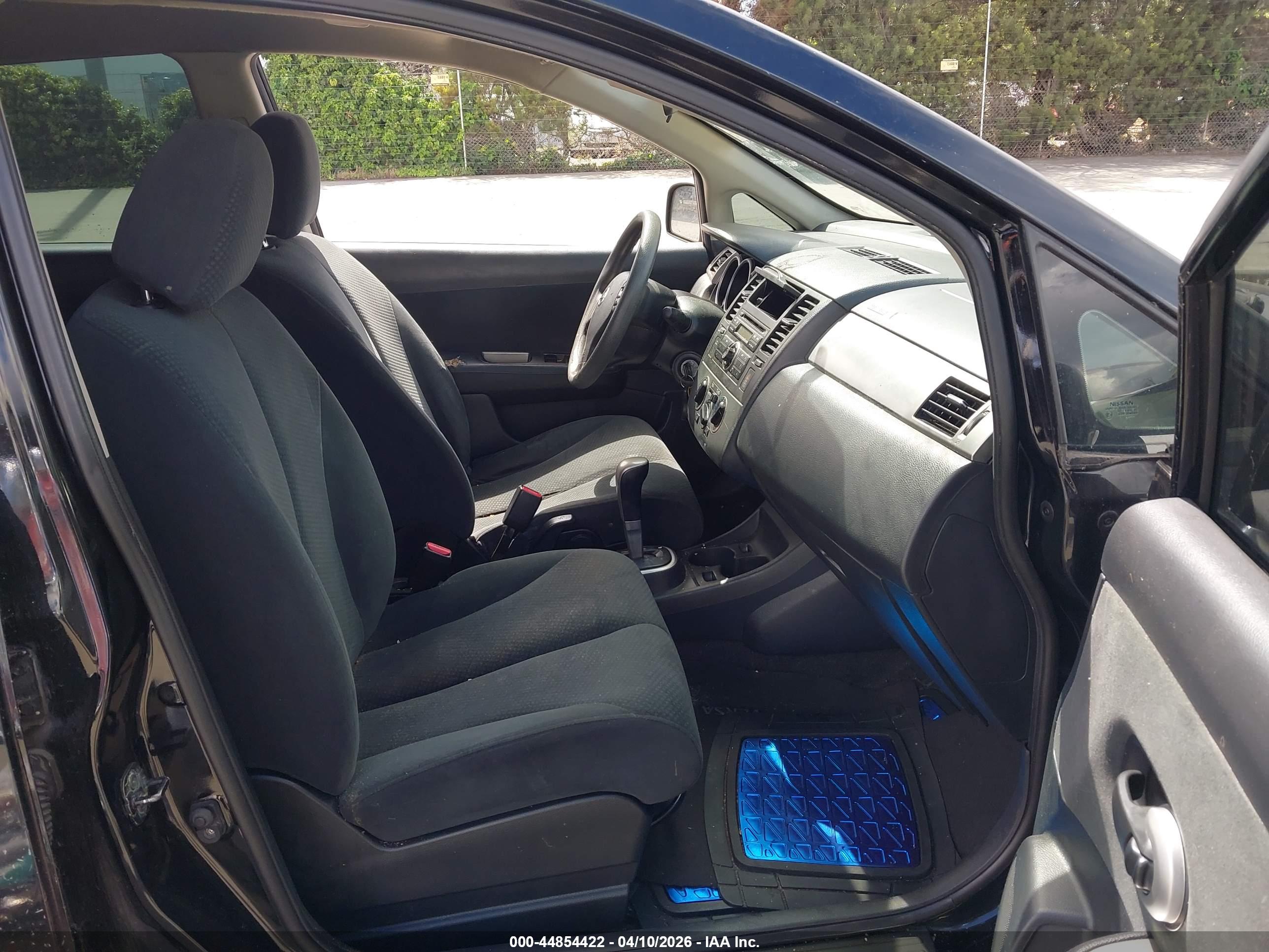 NISSAN VERSA image 5