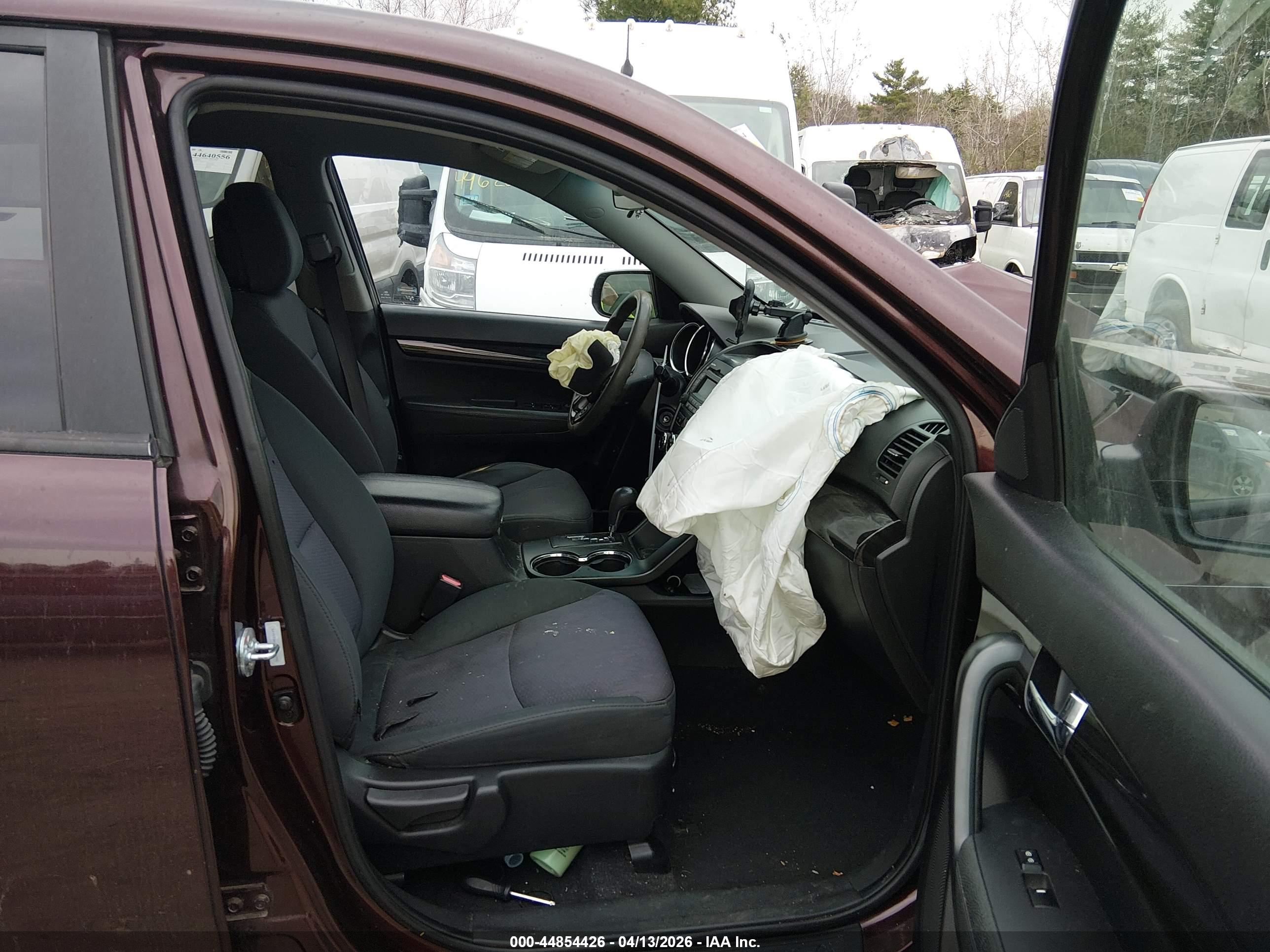 KIA SORENTO image 5