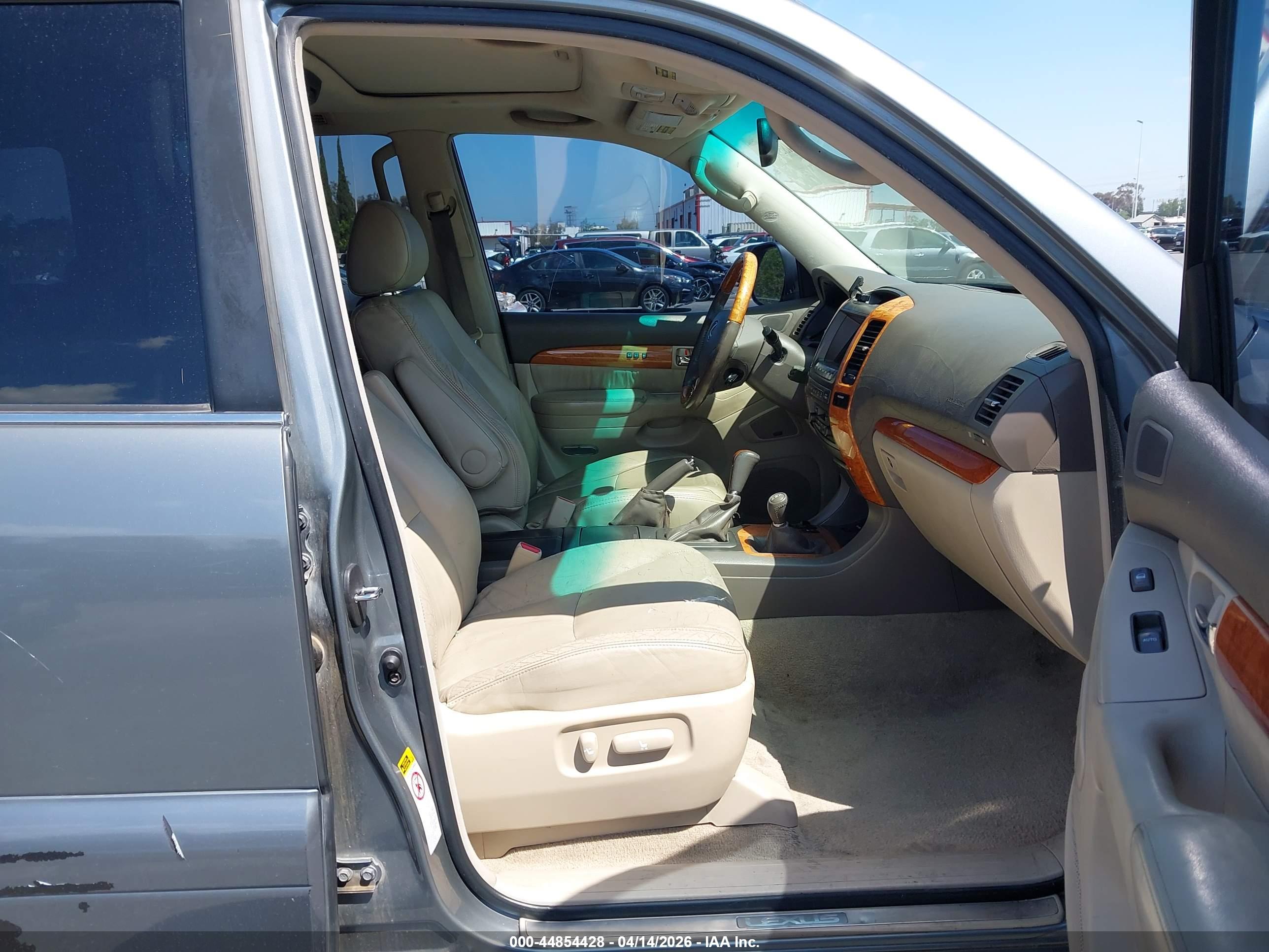 LEXUS GX image 5