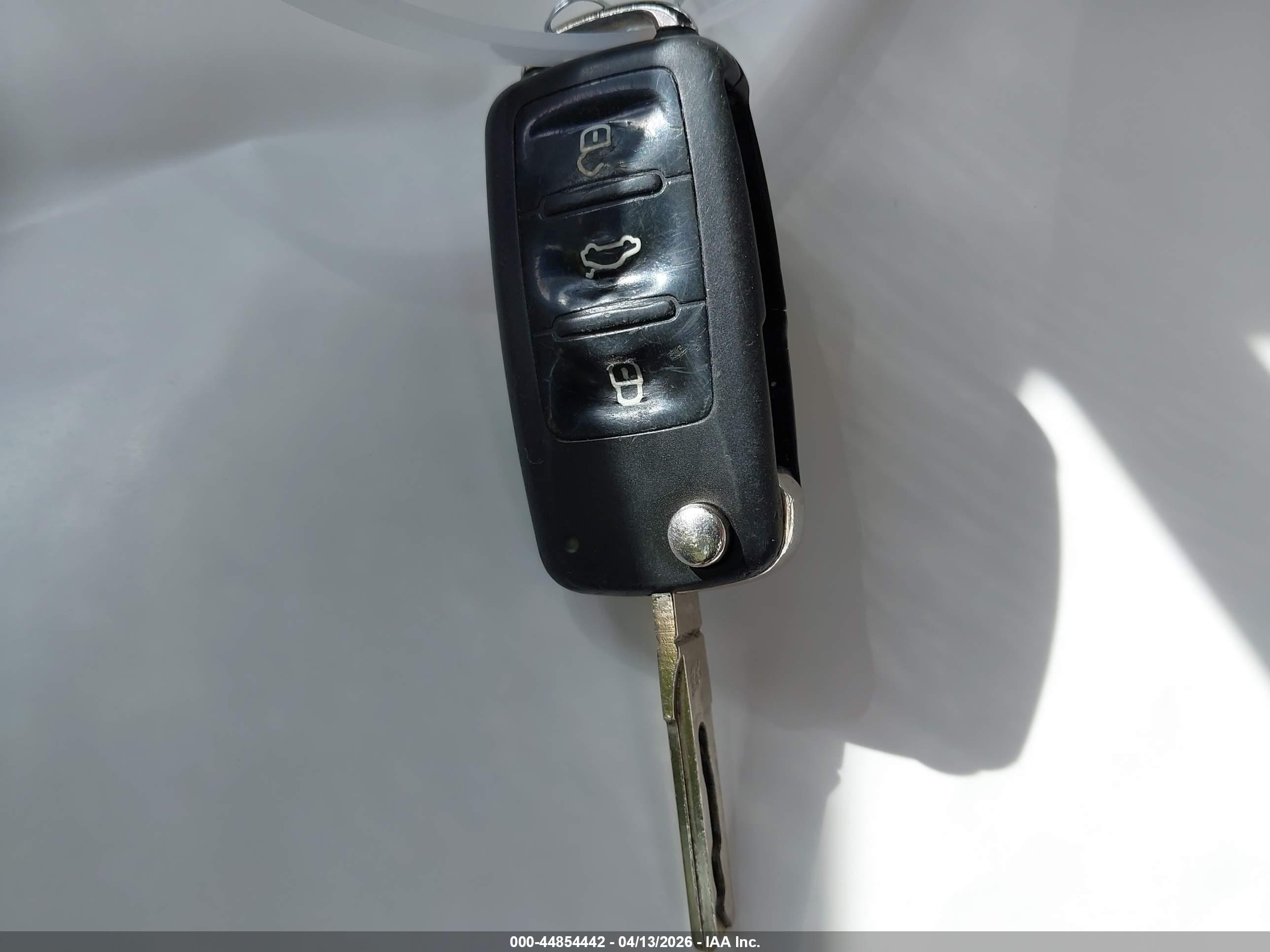VOLKSWAGEN JETTA image 11