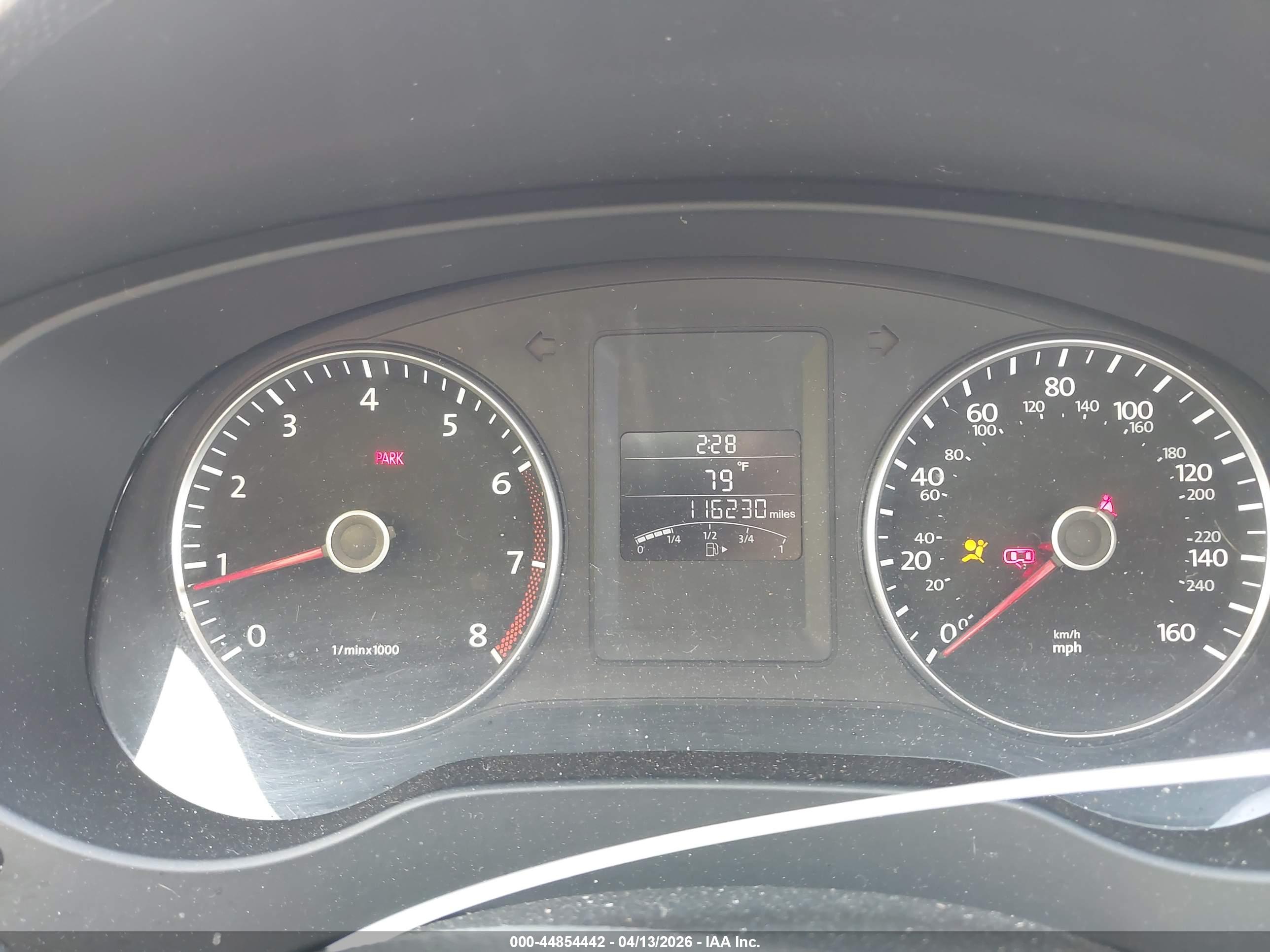 VOLKSWAGEN JETTA image 7
