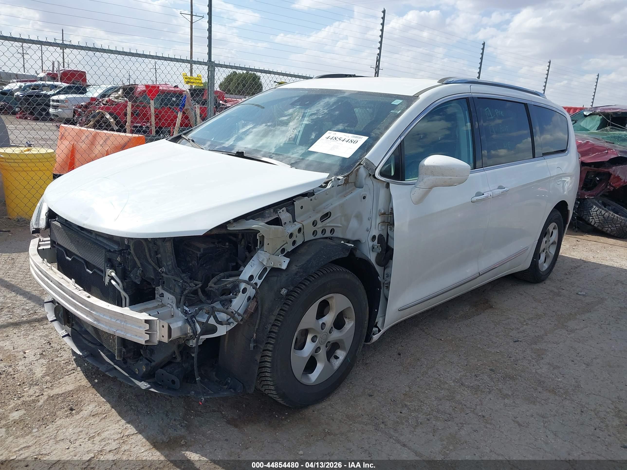 CHRYSLER PACIFICA image 2