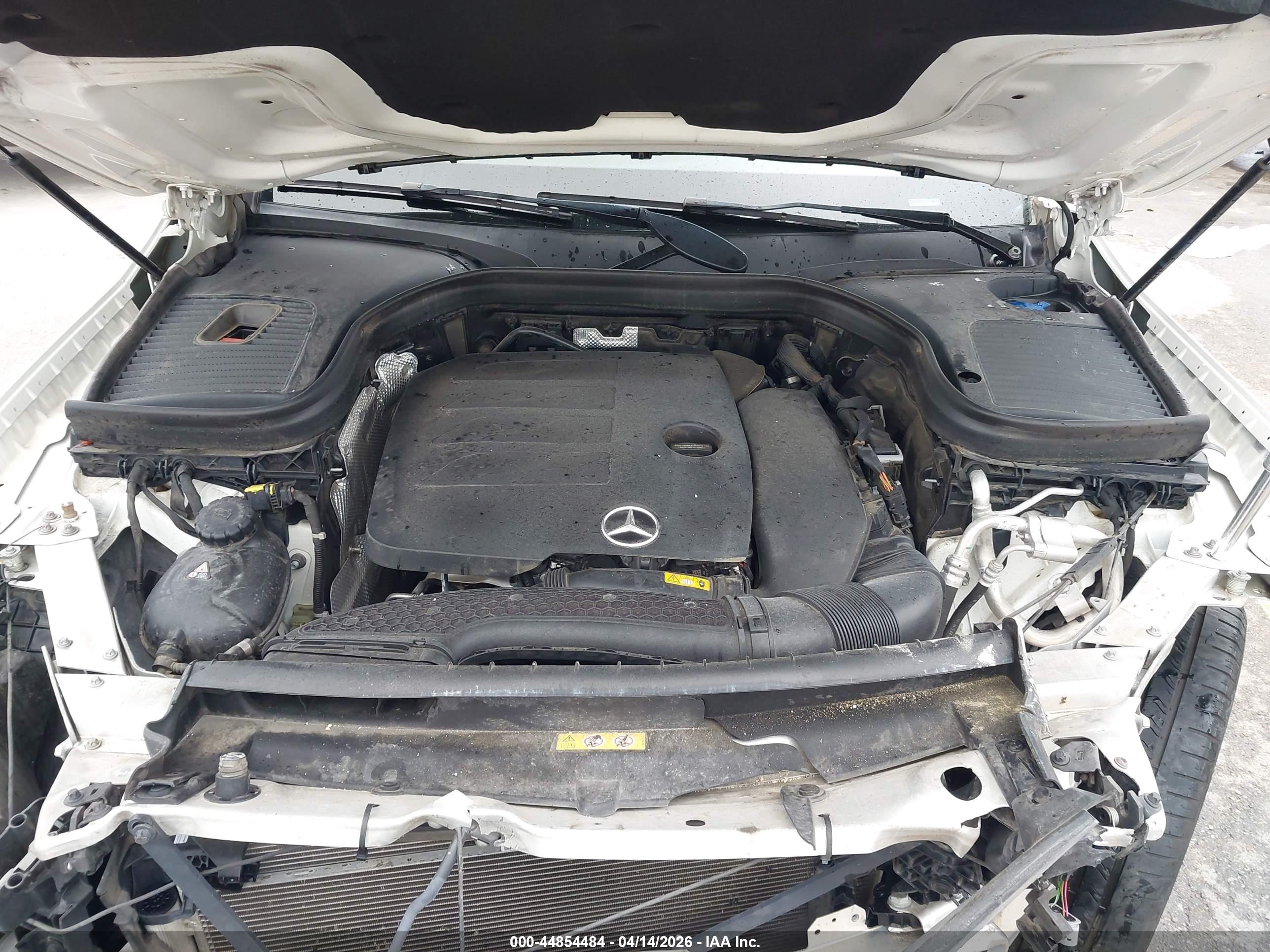 MERCEDES-BENZ GLC image 10