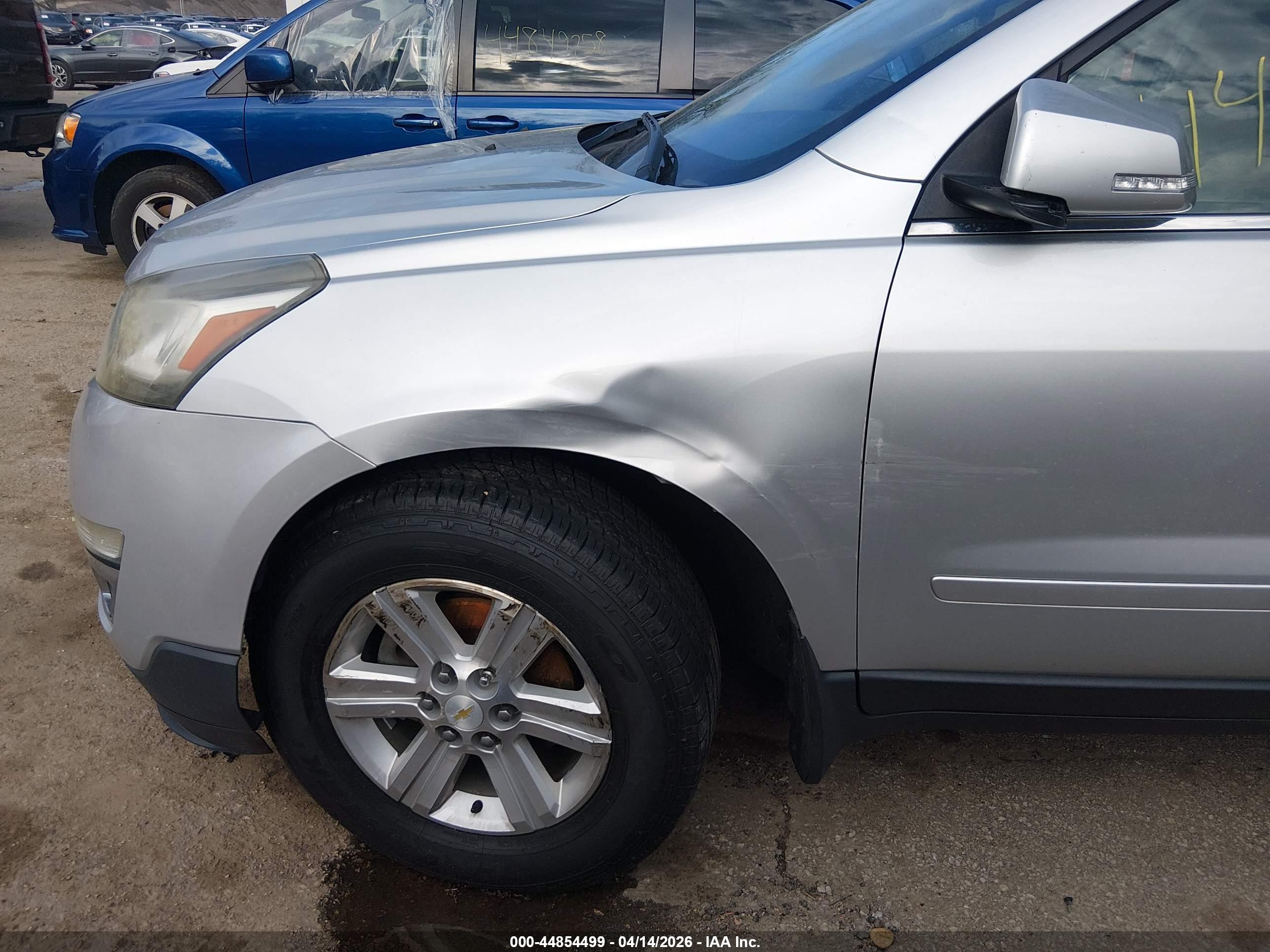 CHEVROLET TRAVERSE image 6