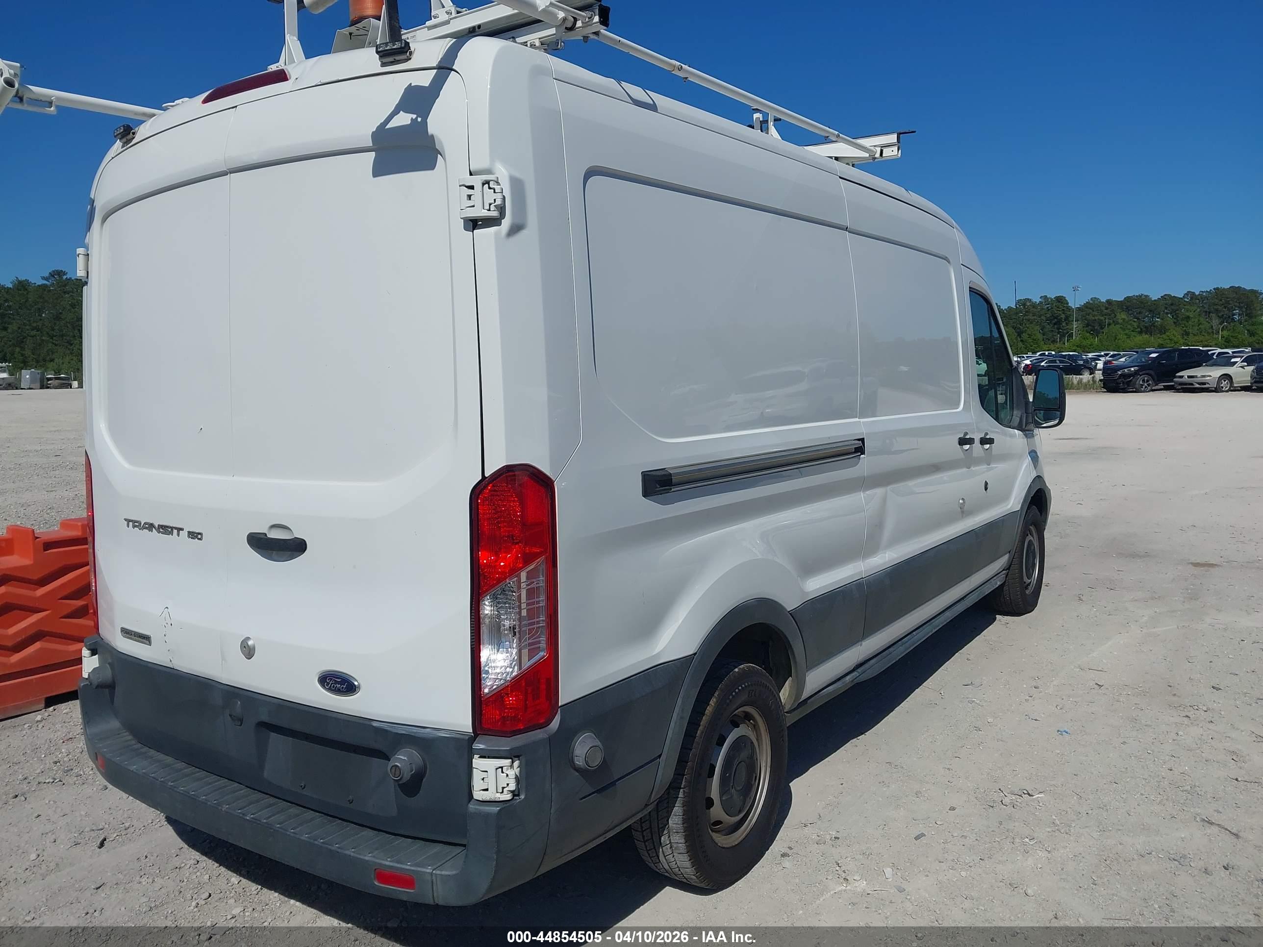 FORD TRANSIT-150 image 4