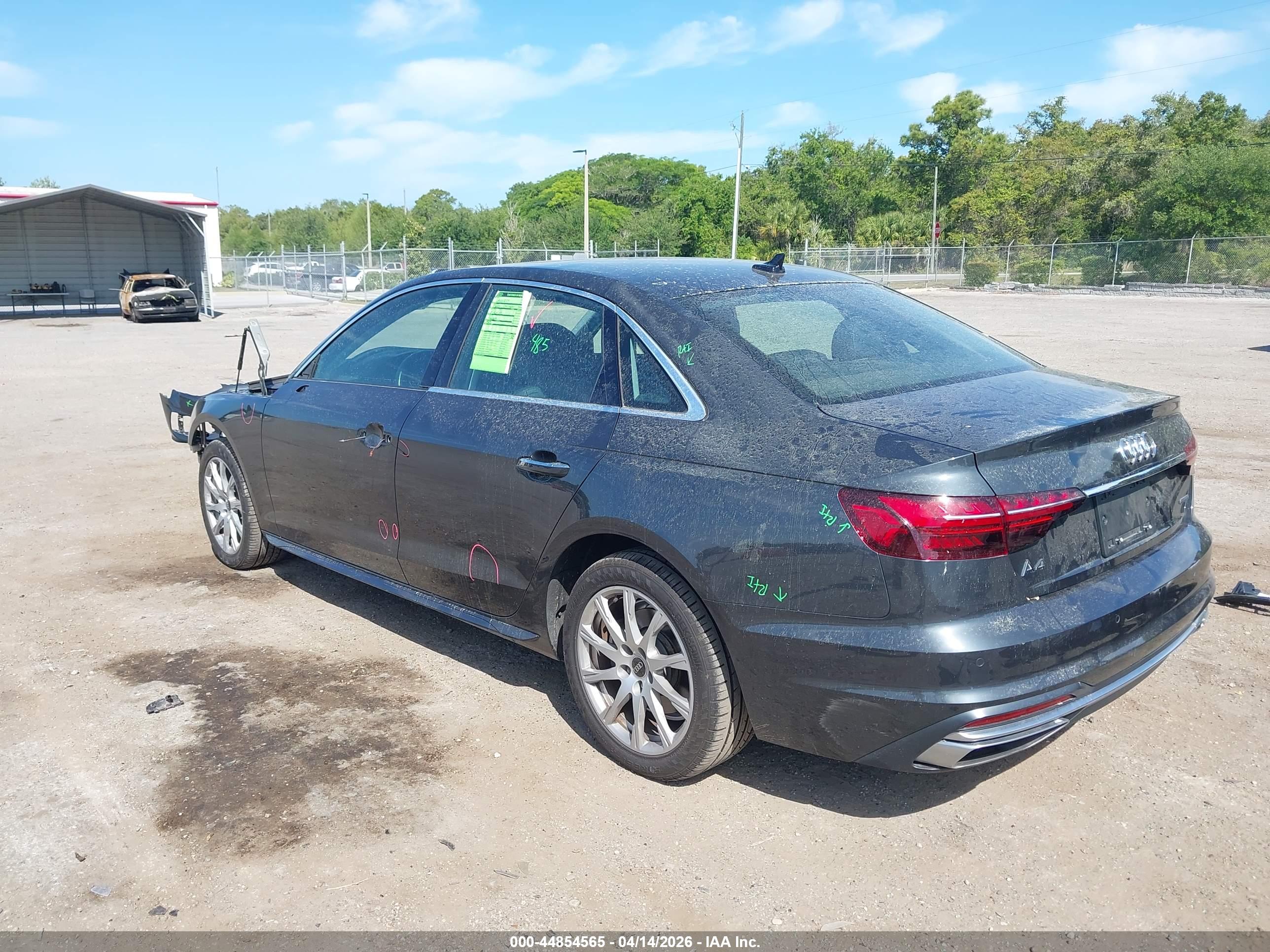 AUDI A4 image 3