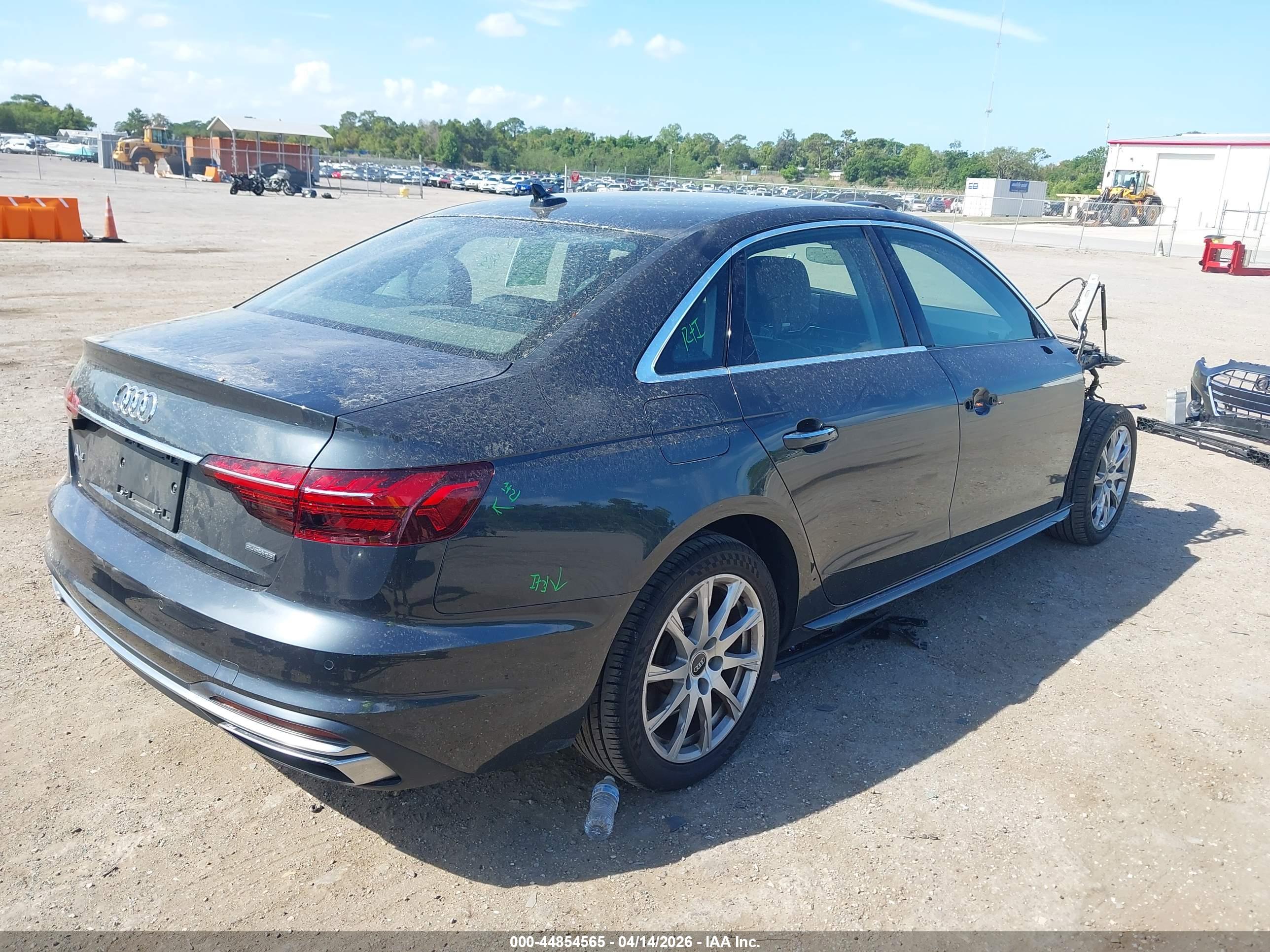 AUDI A4 image 4