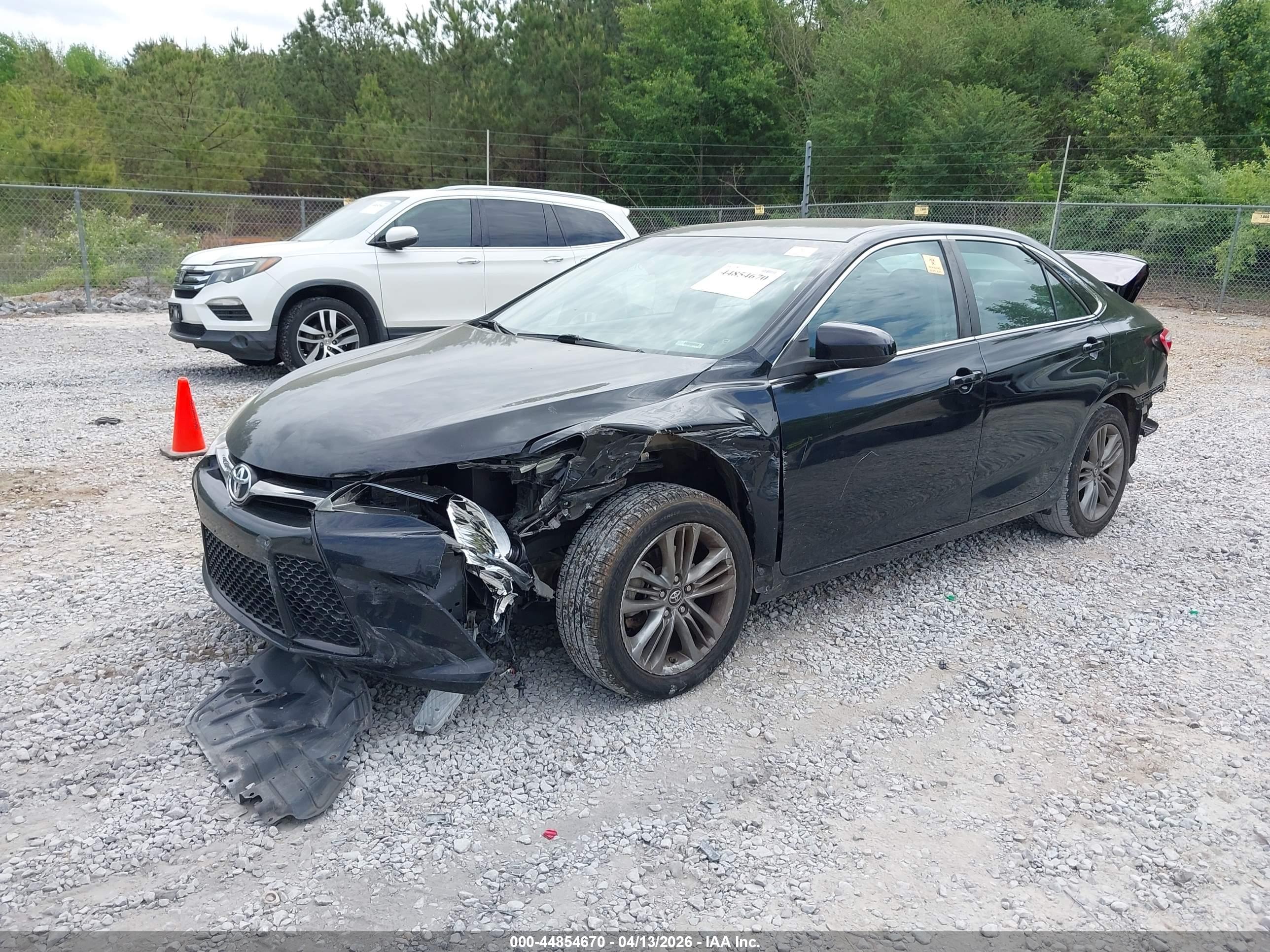 TOYOTA CAMRY image 2