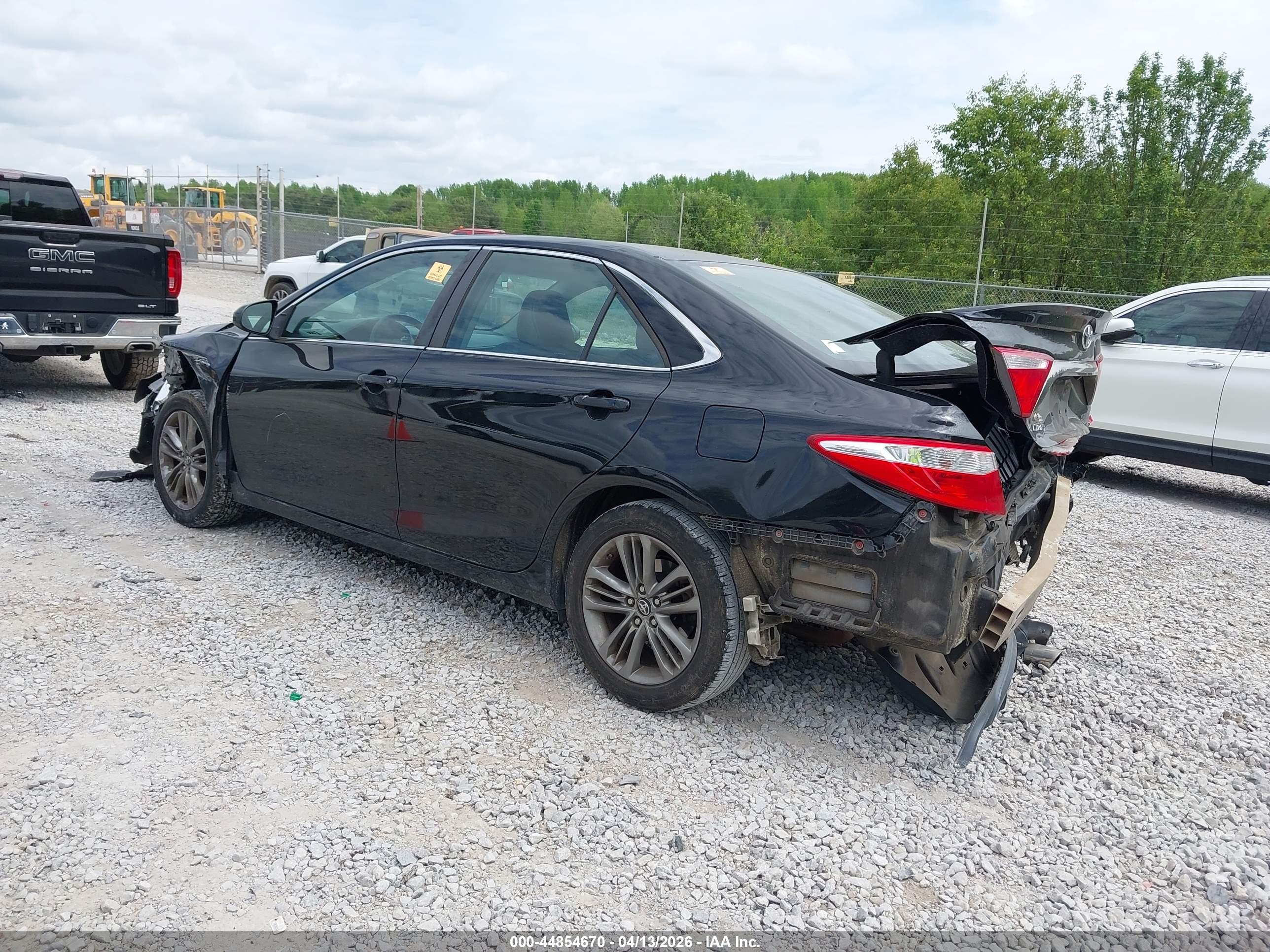 TOYOTA CAMRY image 3