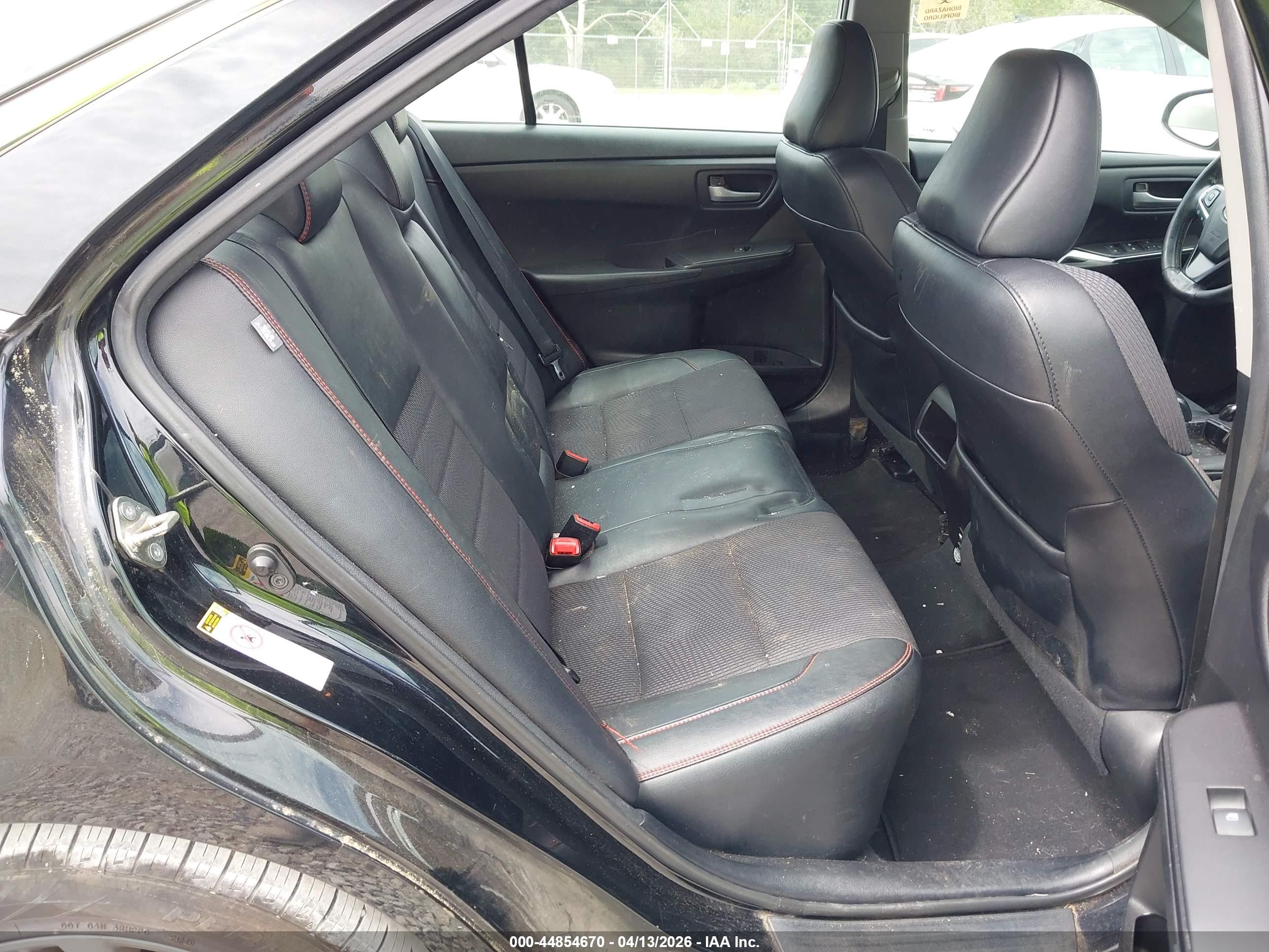 TOYOTA CAMRY image 8