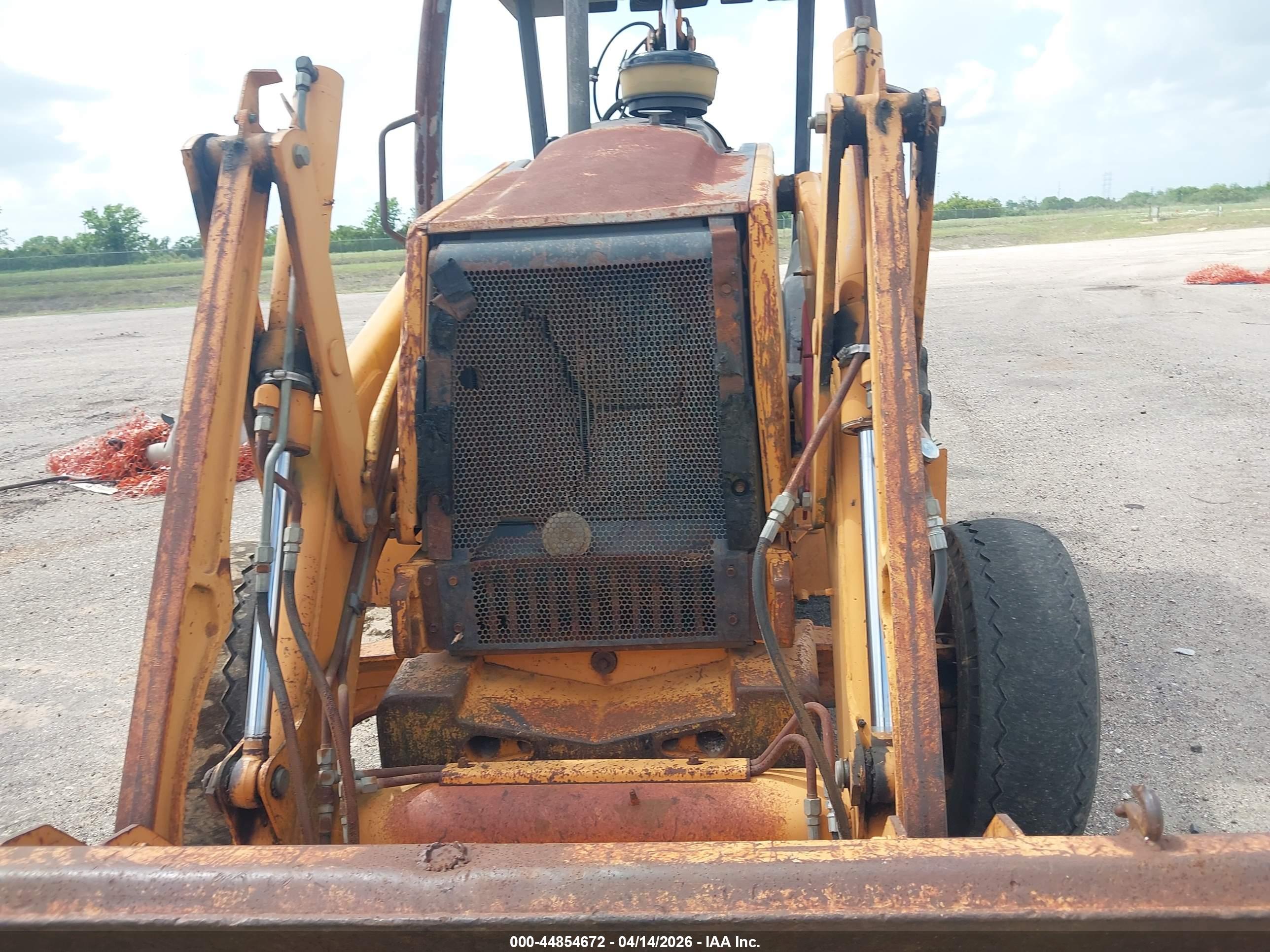 CASE 580 image 6