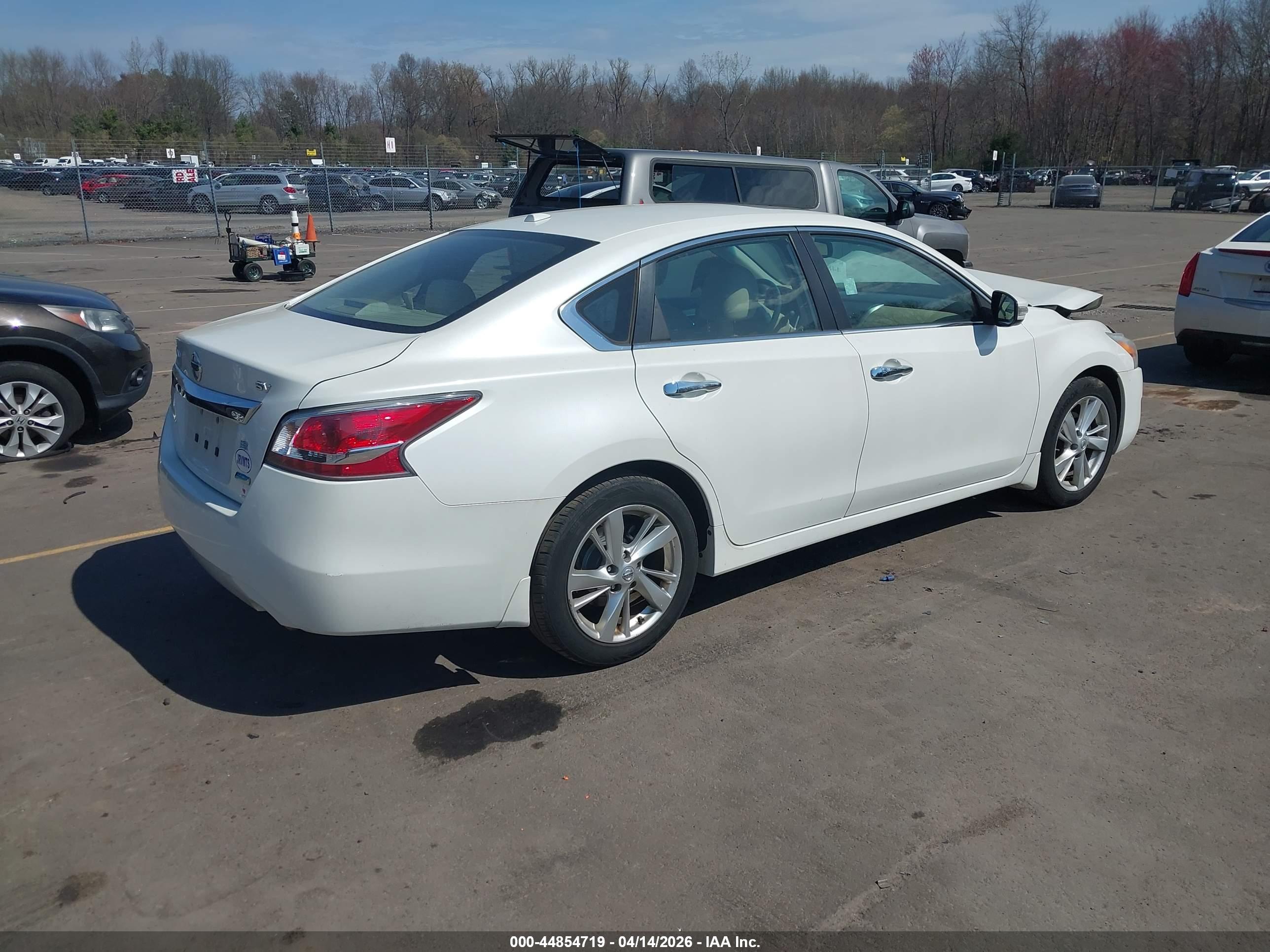 NISSAN ALTIMA image 4