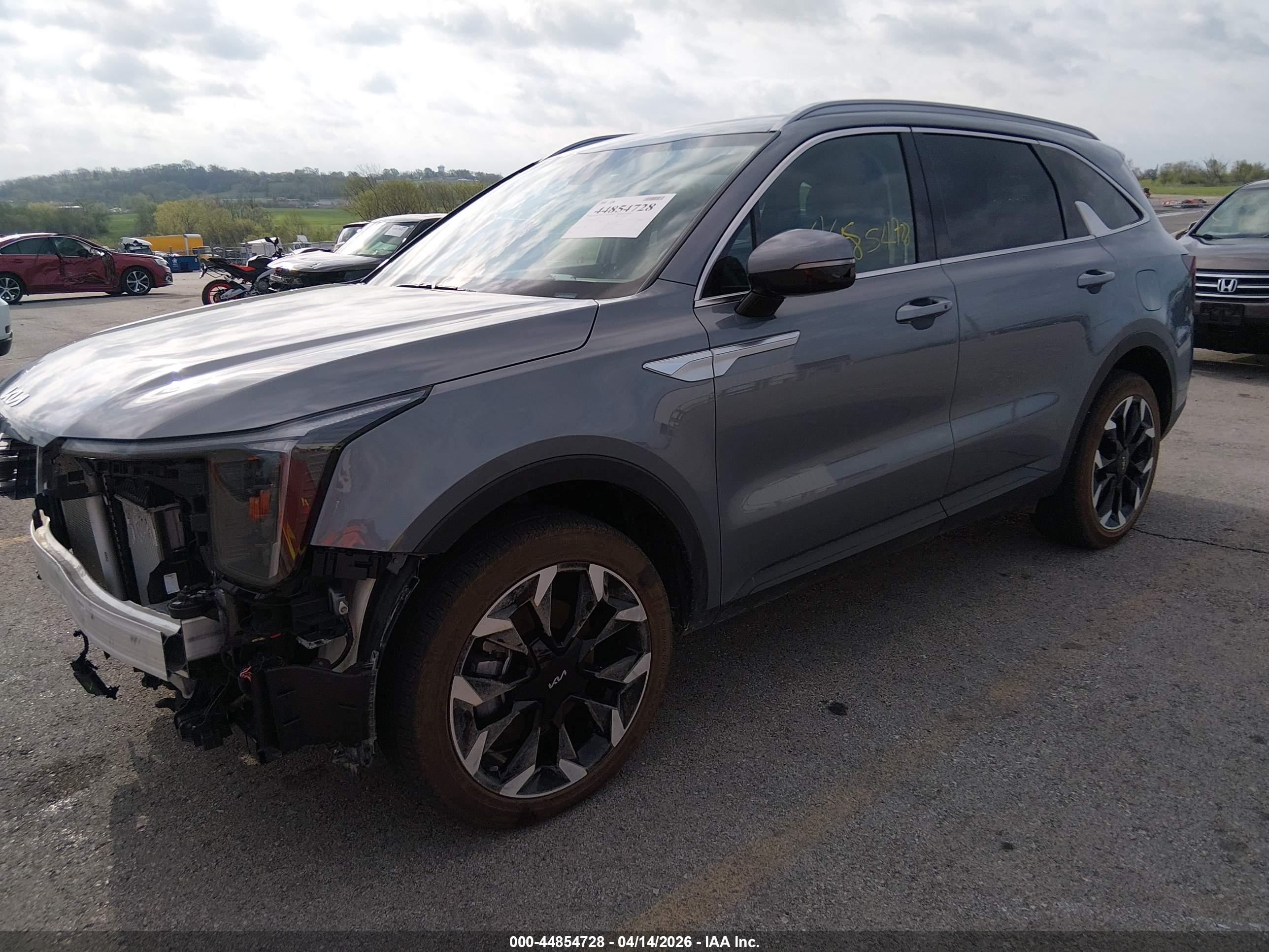 KIA SORENTO image 2