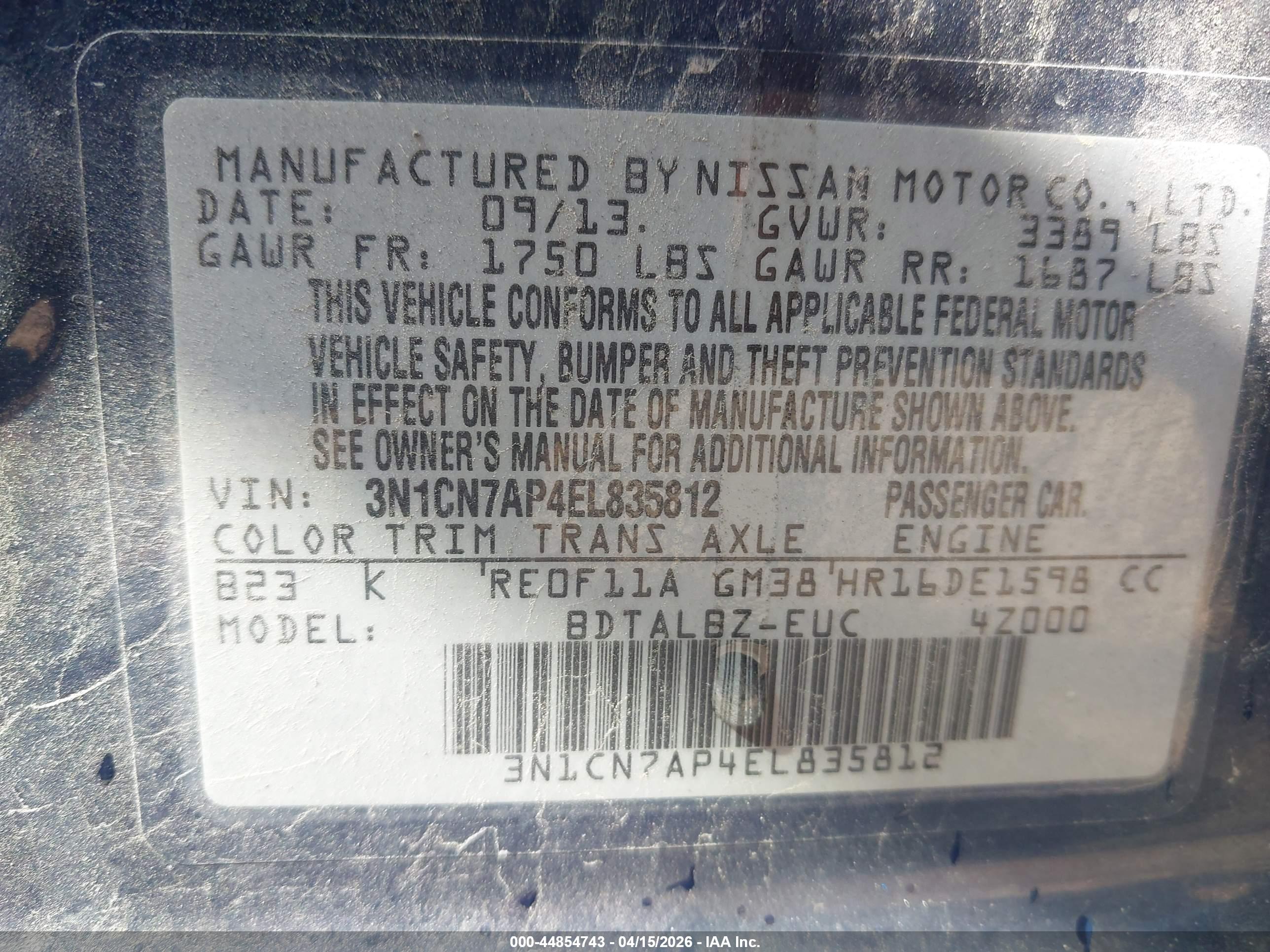 NISSAN VERSA image 9