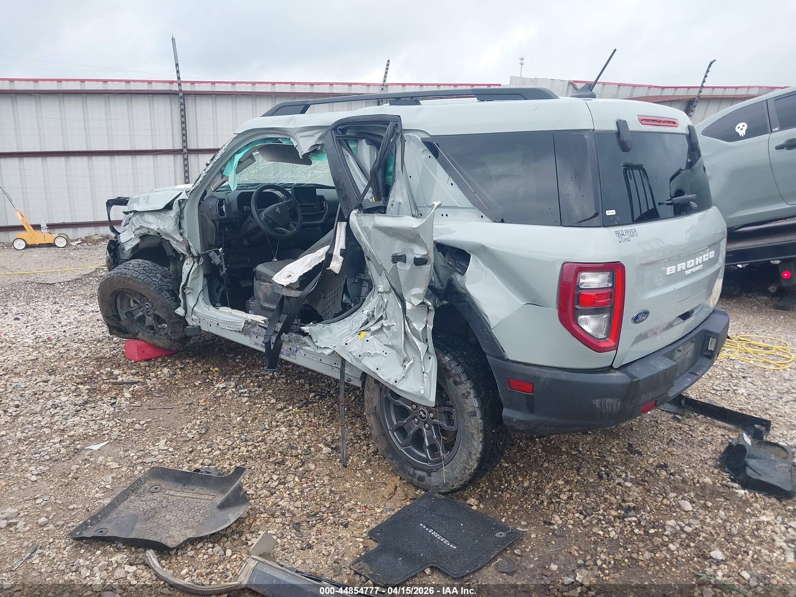 FORD BRONCO image 3