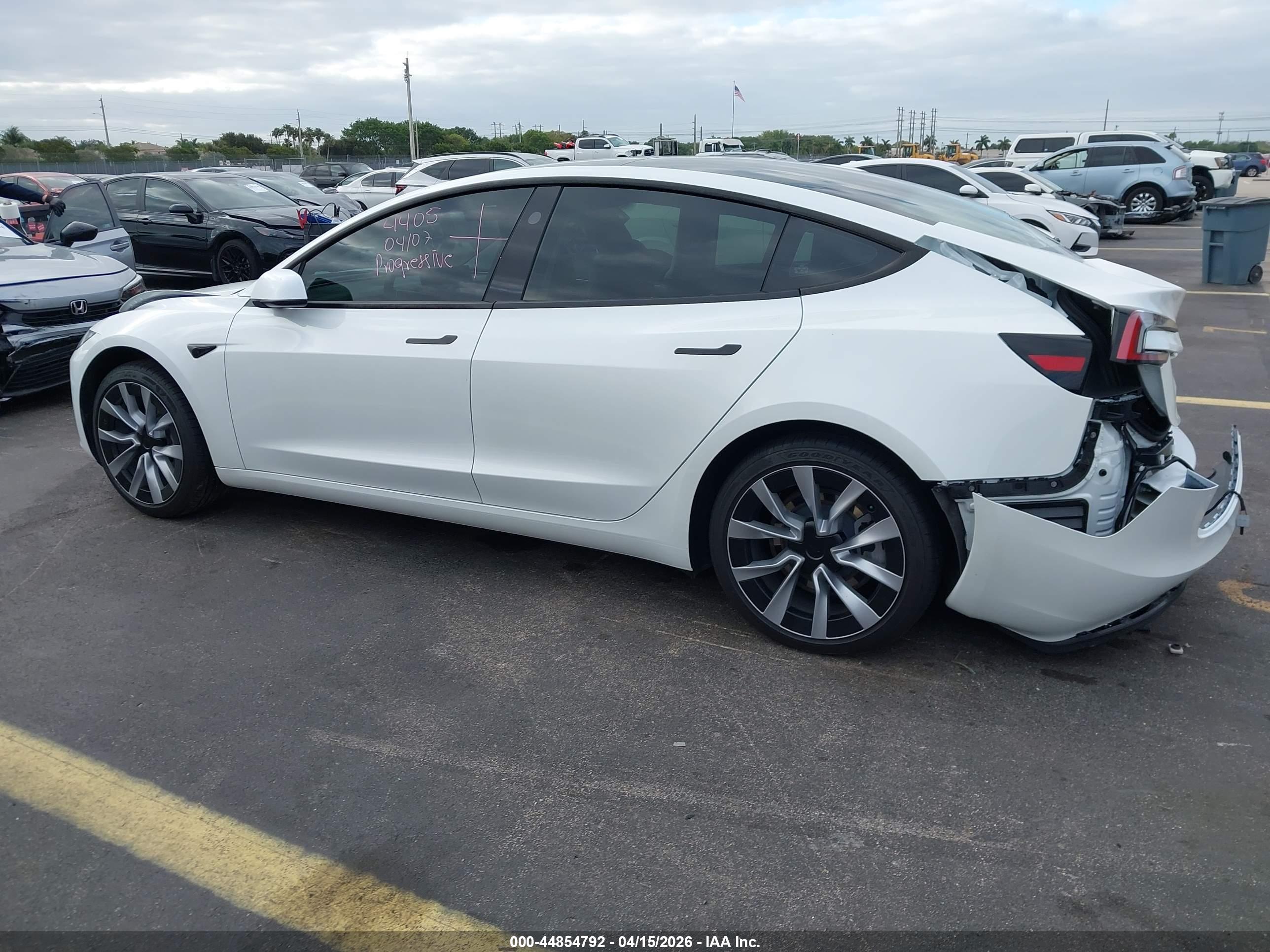 TESLA MODEL image 3