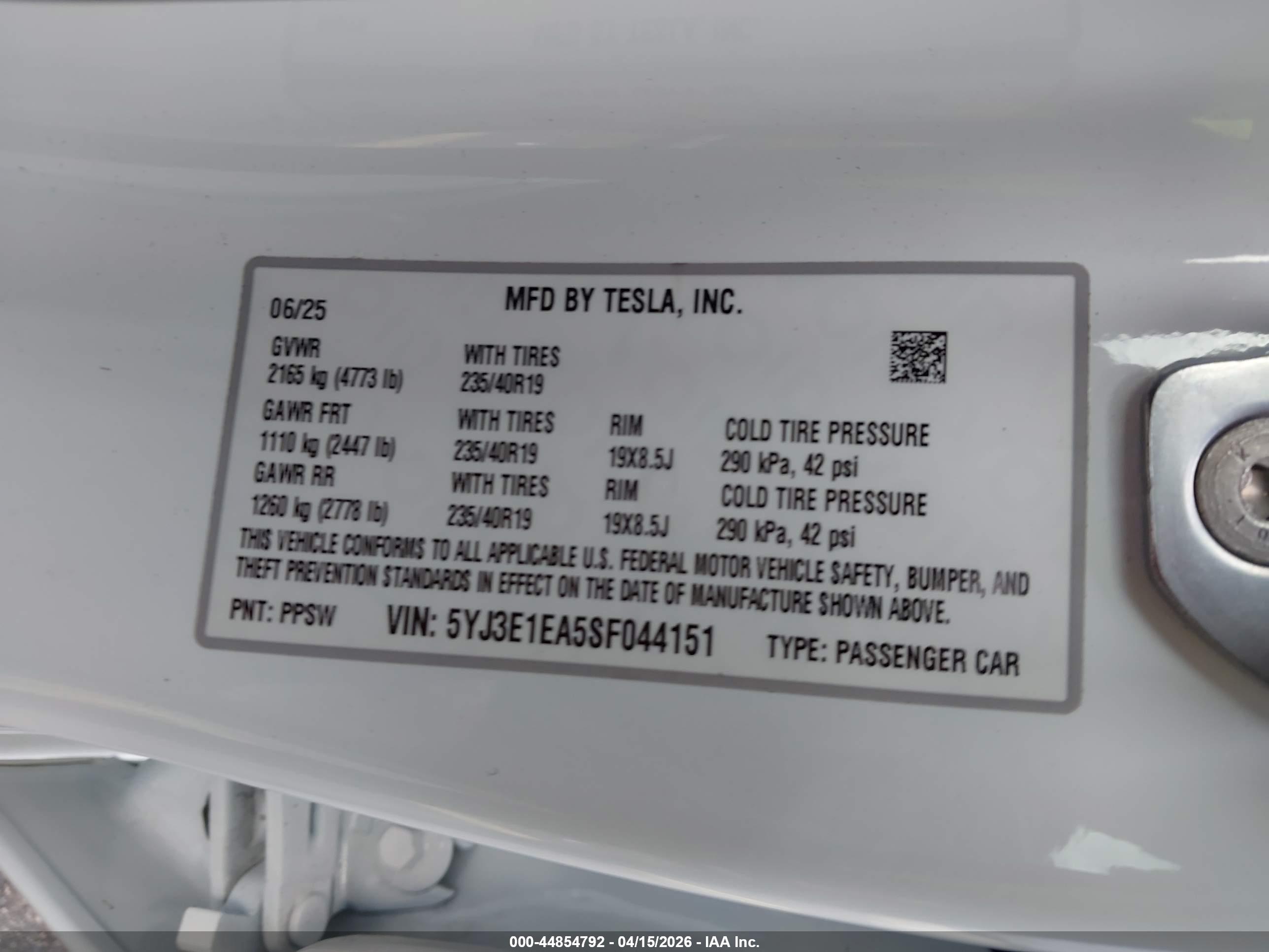 TESLA MODEL image 9
