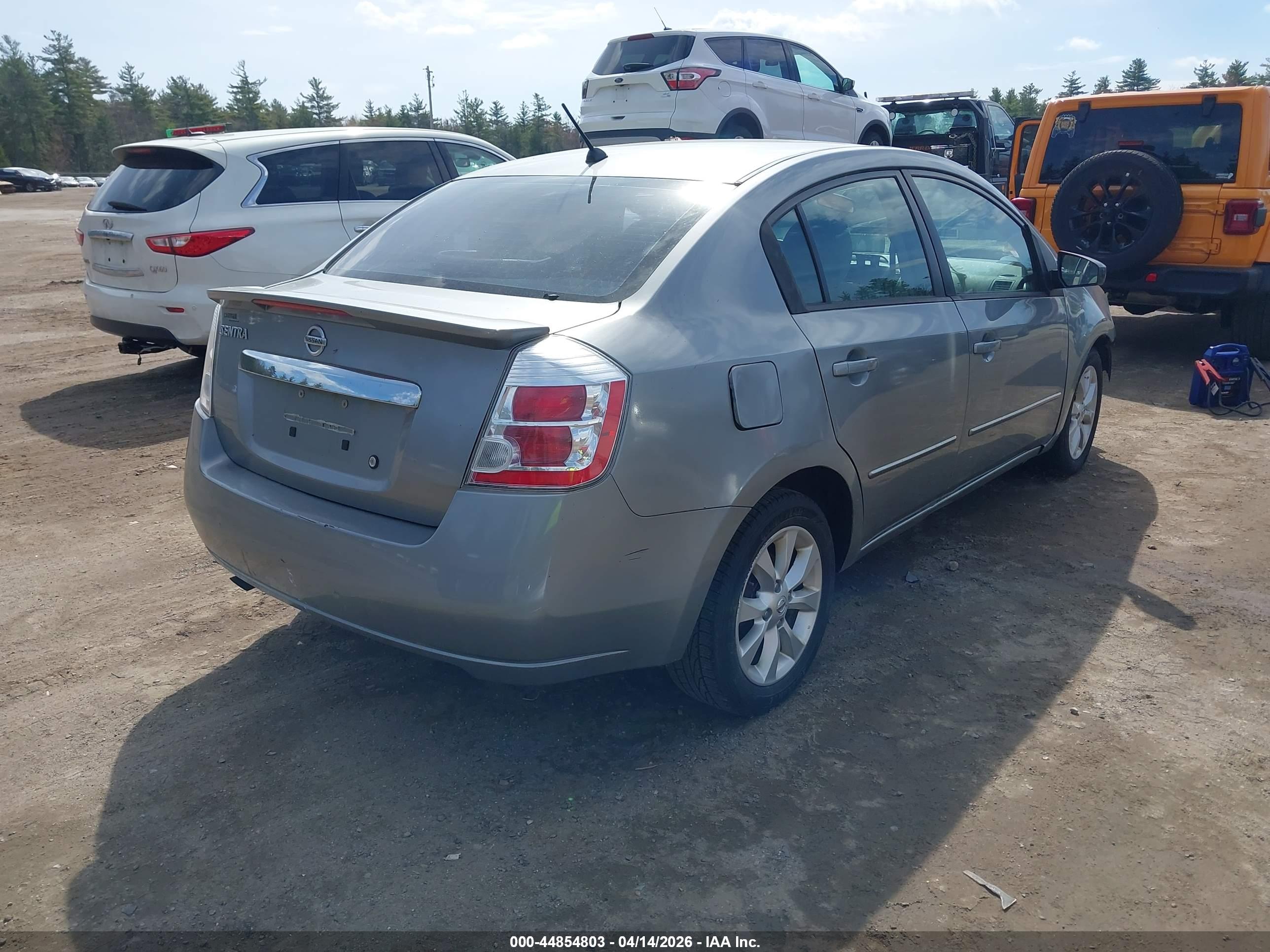 NISSAN SENTRA image 4