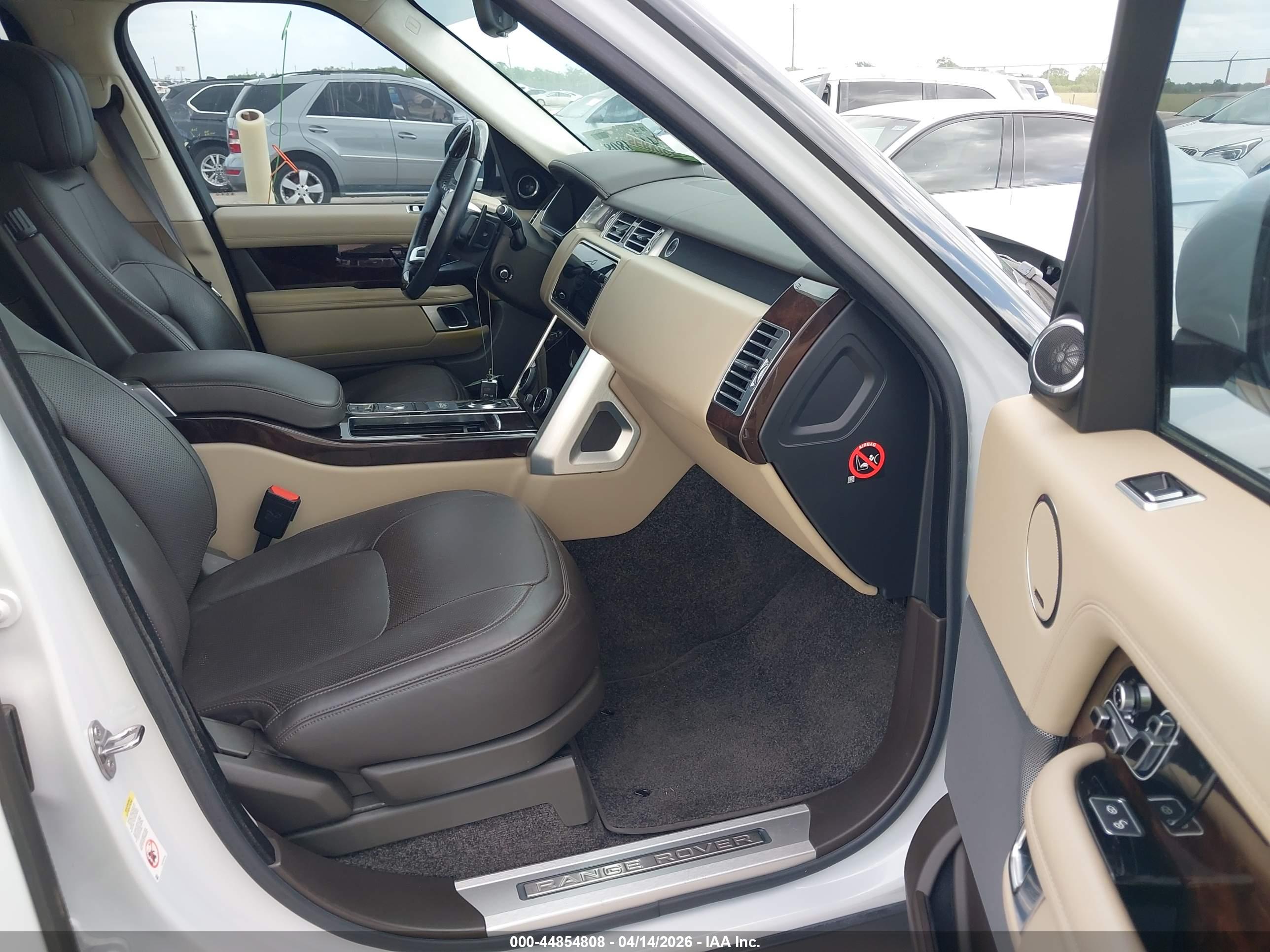 LAND ROVER image 5
