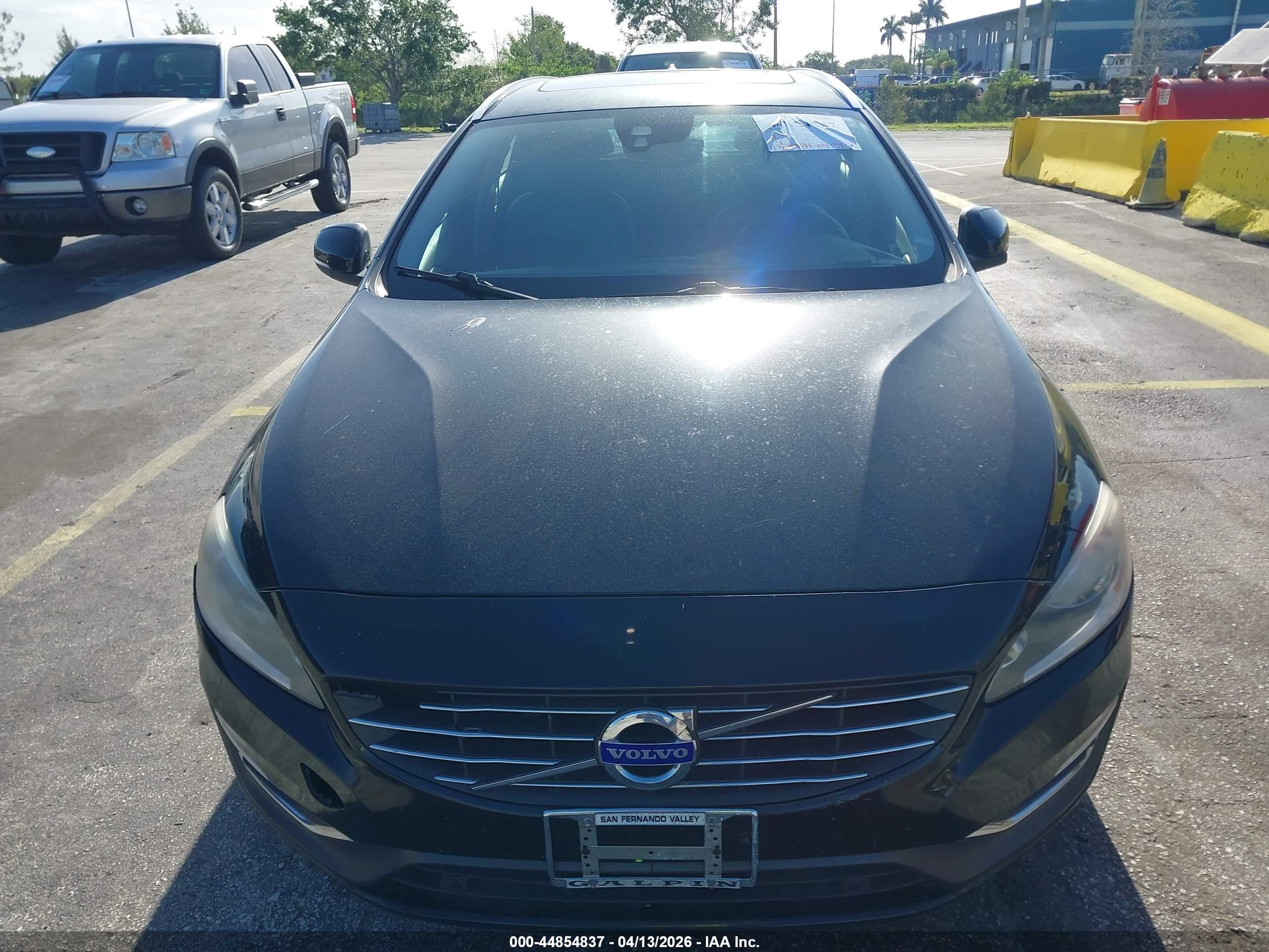 VOLVO V60 image 6