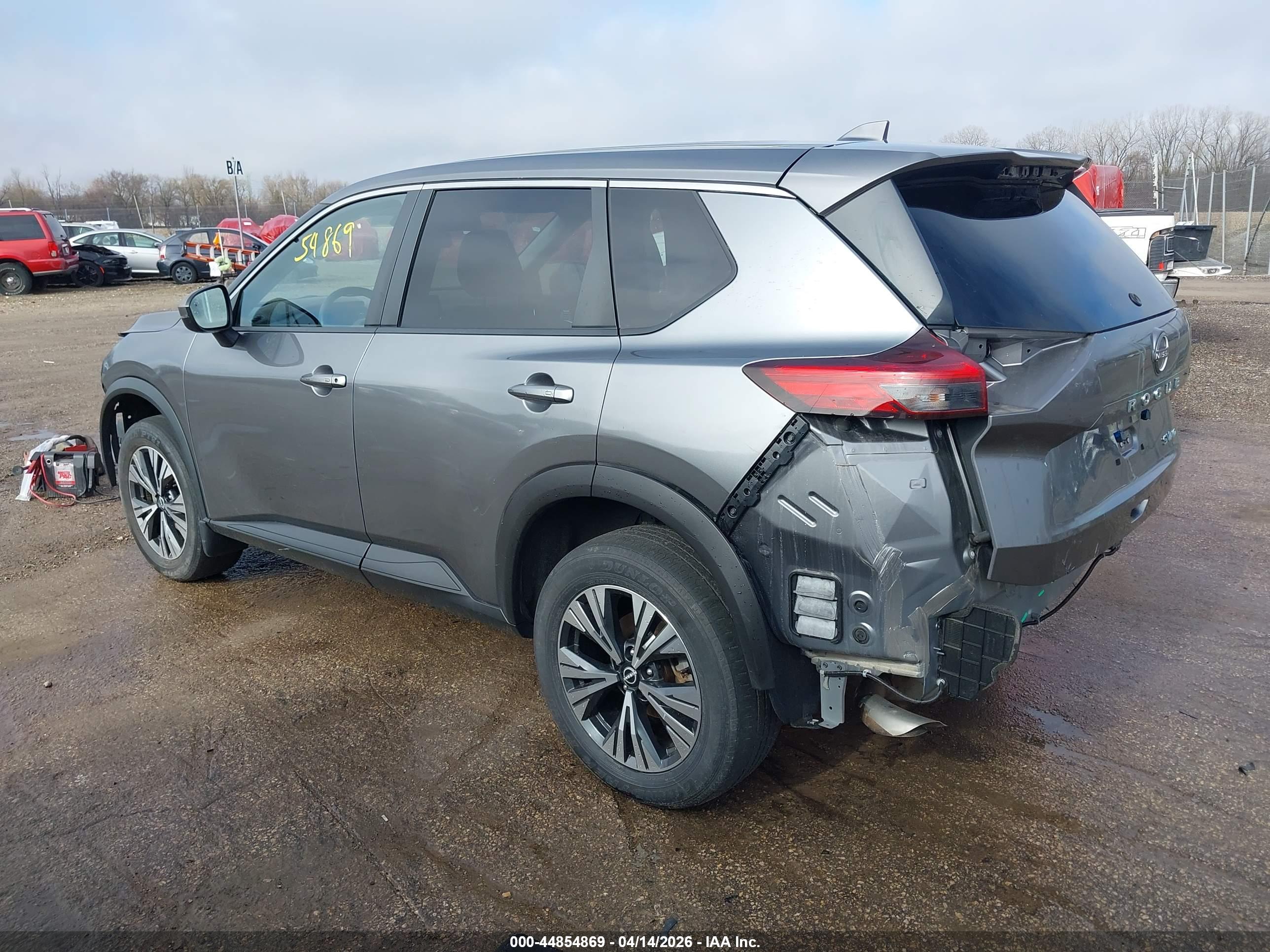 NISSAN ROGUE image 3