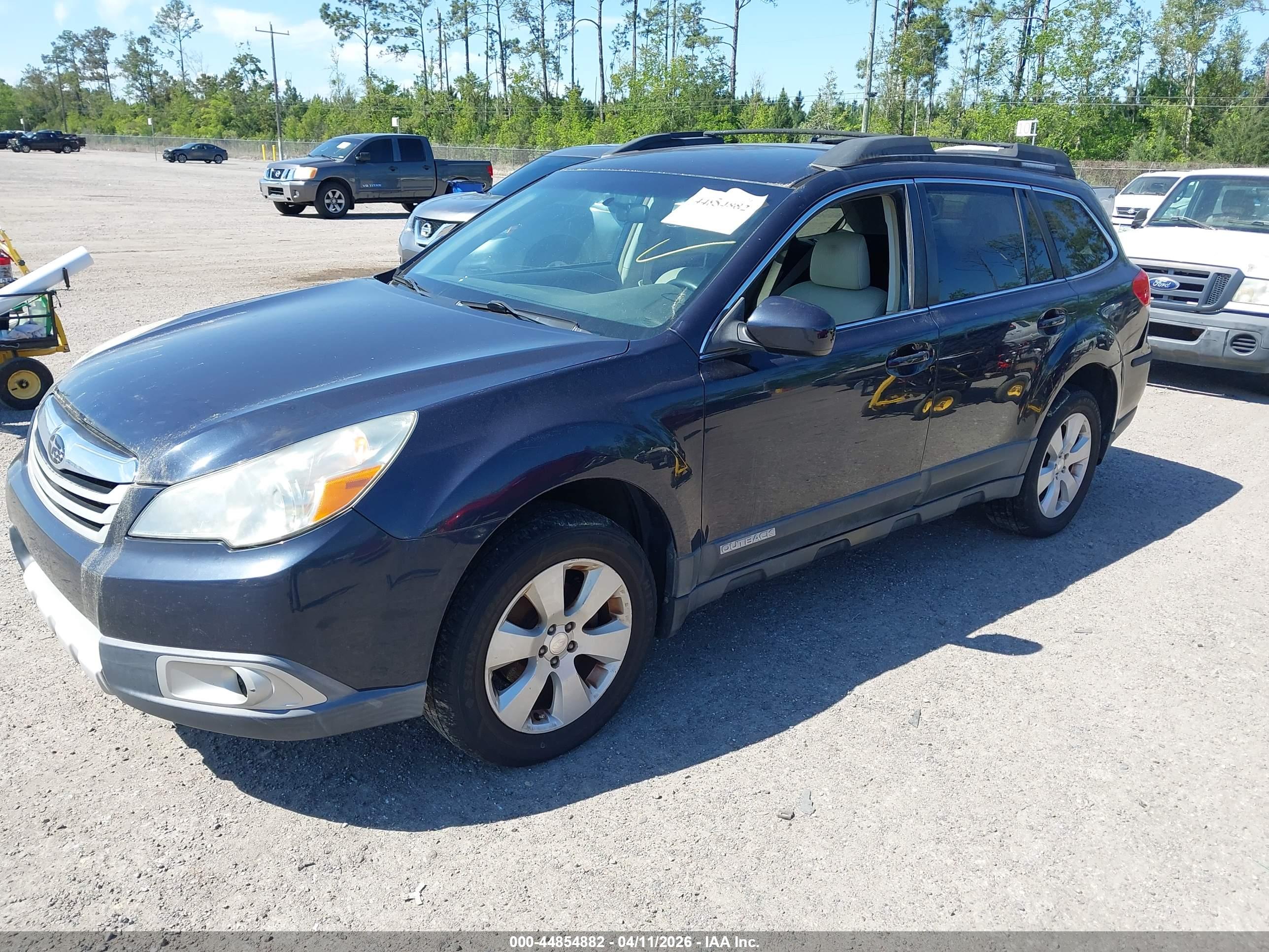 SUBARU OUTBACK image 2