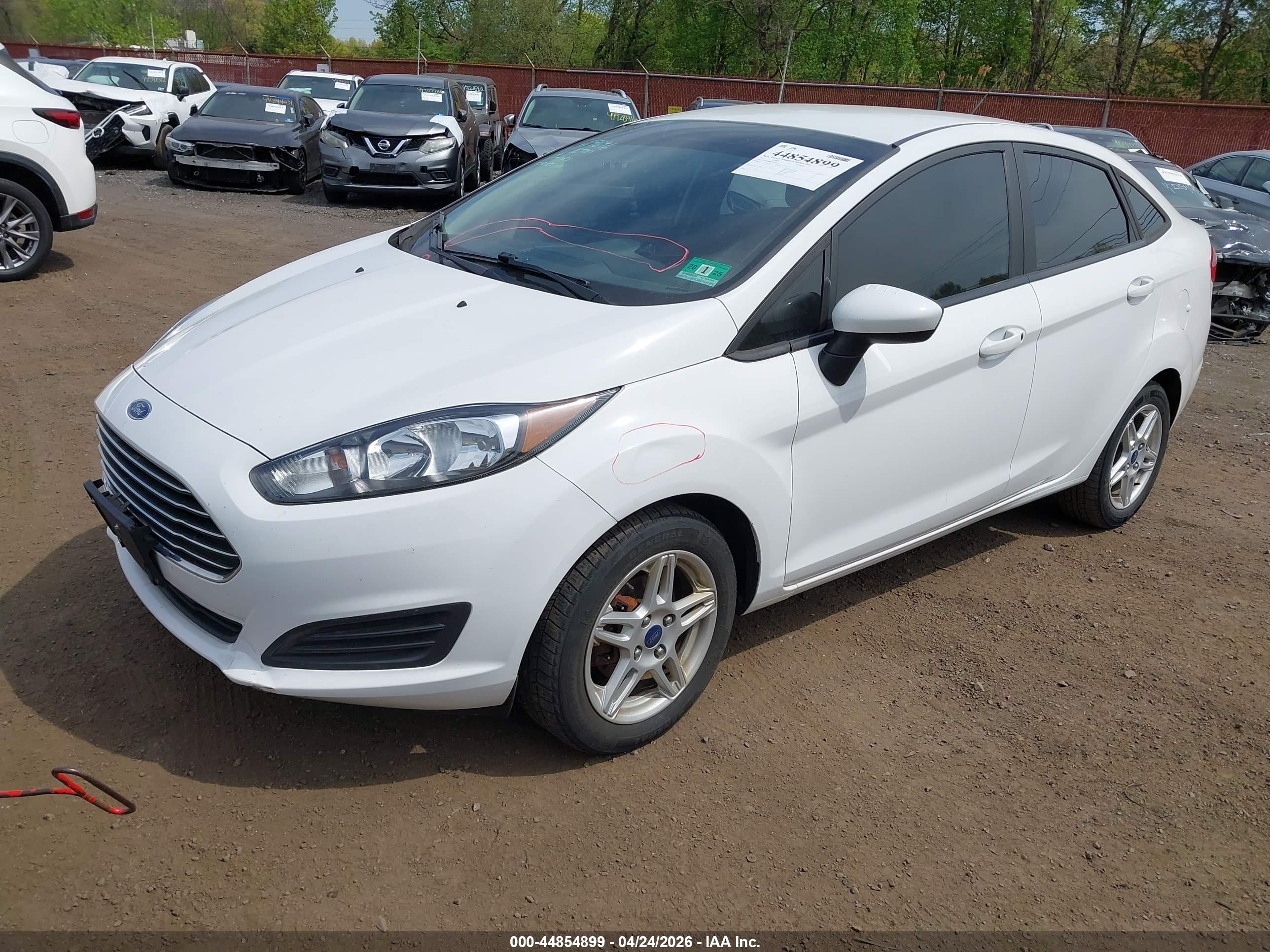 FORD FIESTA image 2