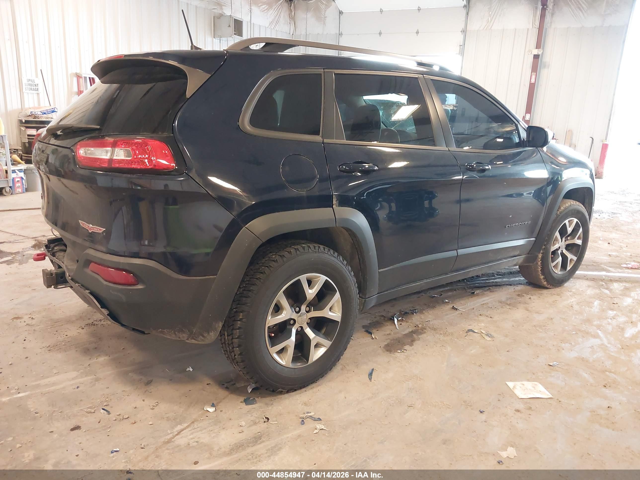 JEEP CHEROKEE image 4