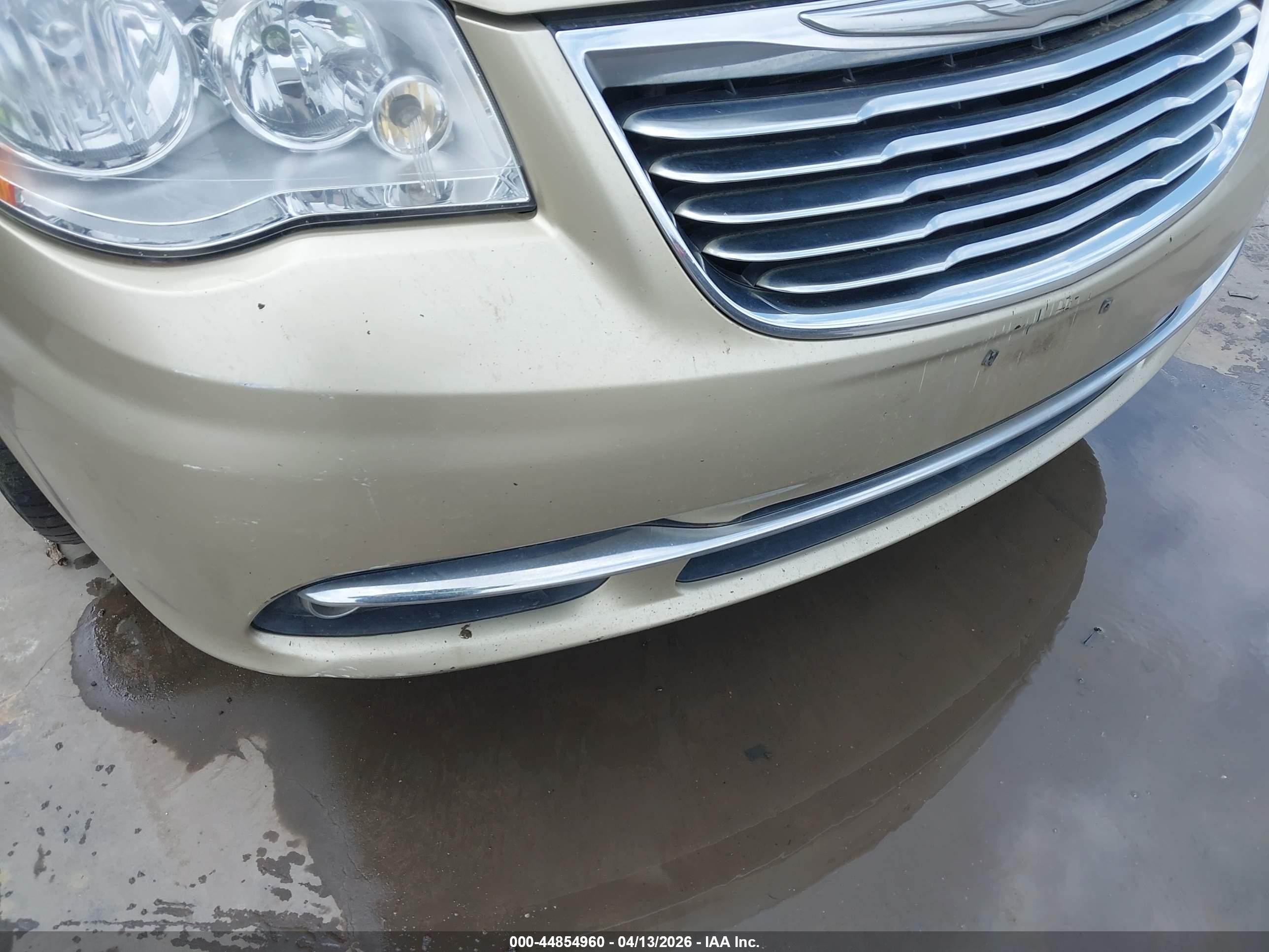 CHRYSLER TOWN image 6