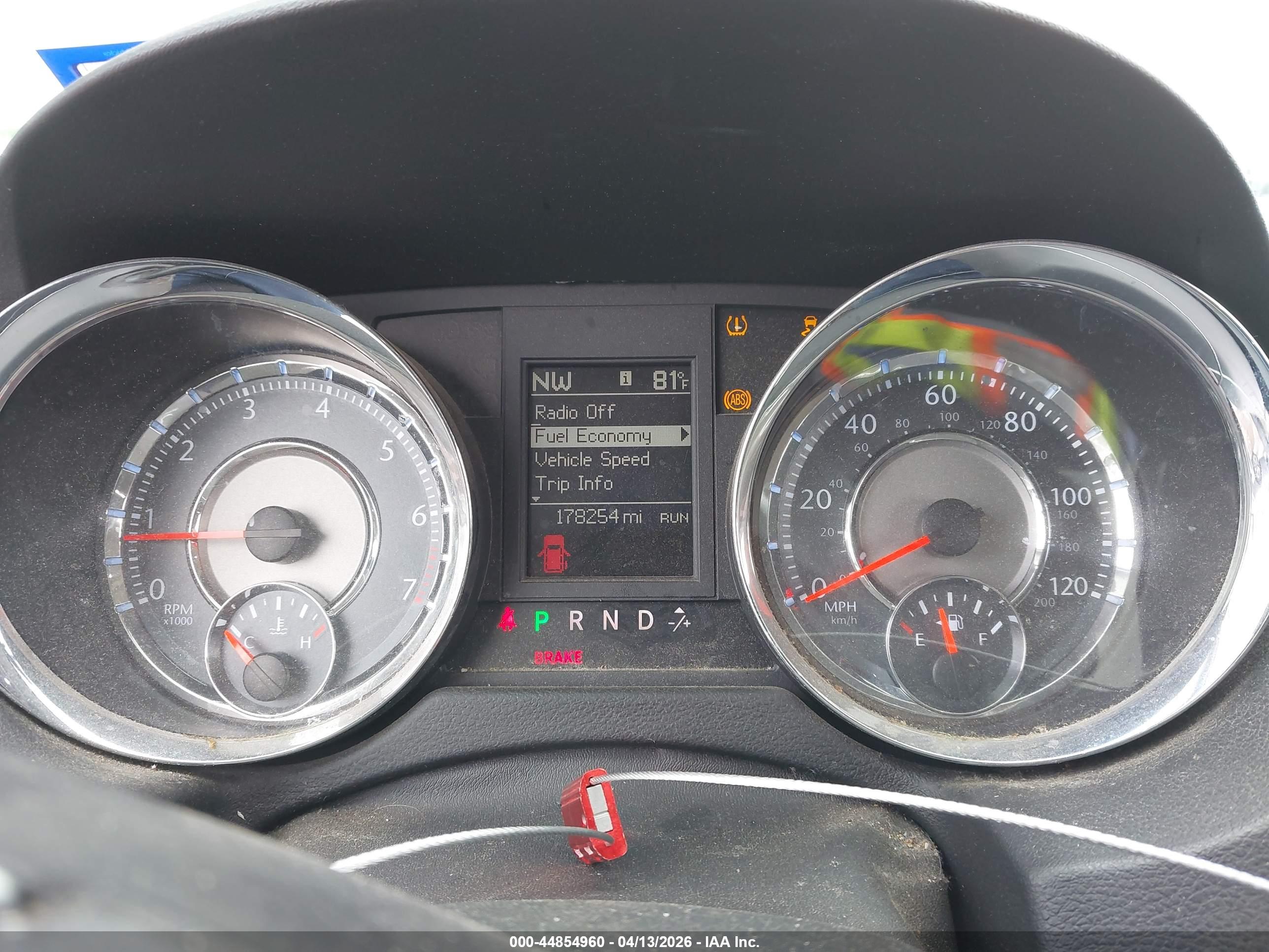 CHRYSLER TOWN image 7