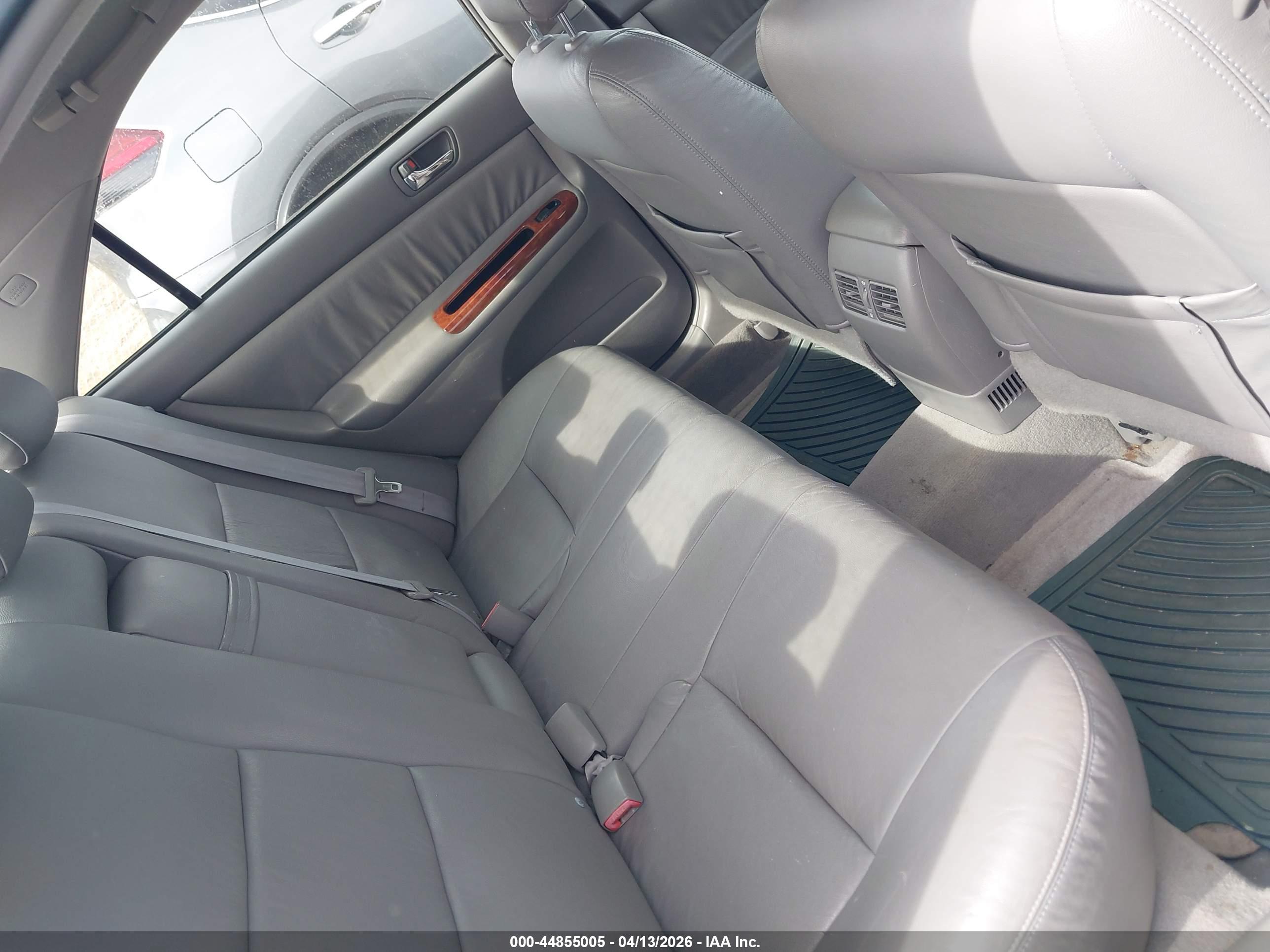 TOYOTA CAMRY image 8