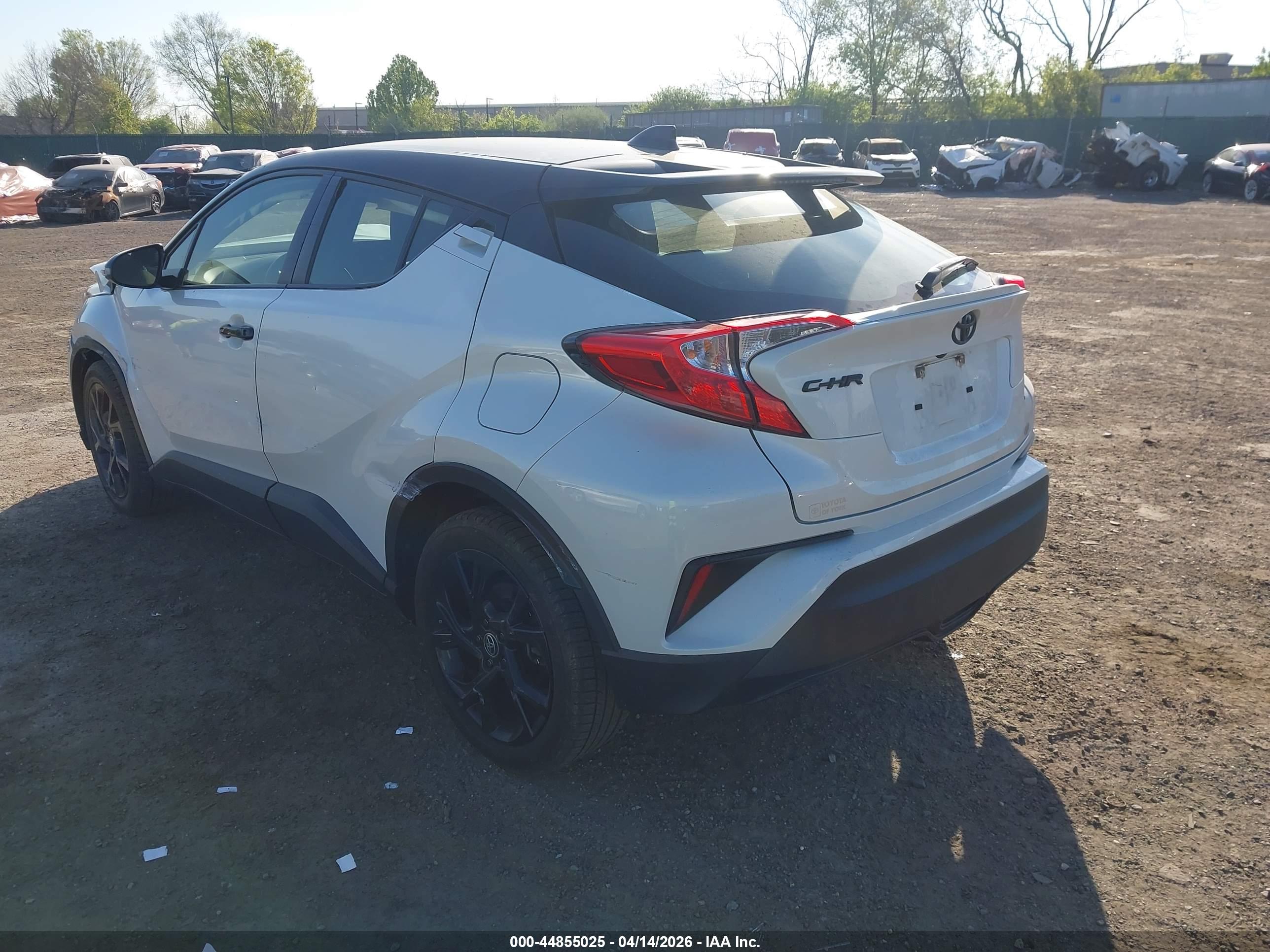 TOYOTA C-HR image 3