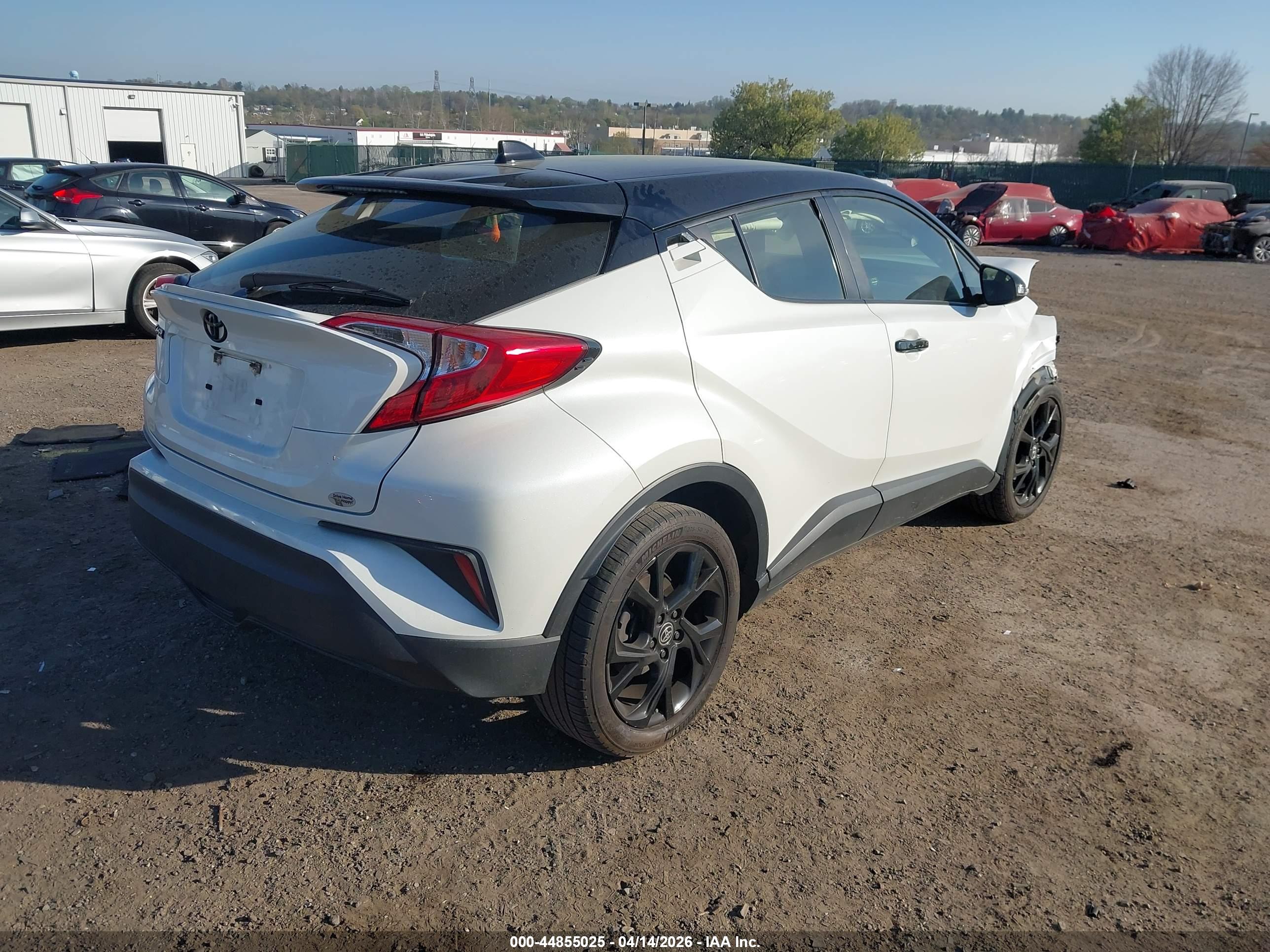 TOYOTA C-HR image 4