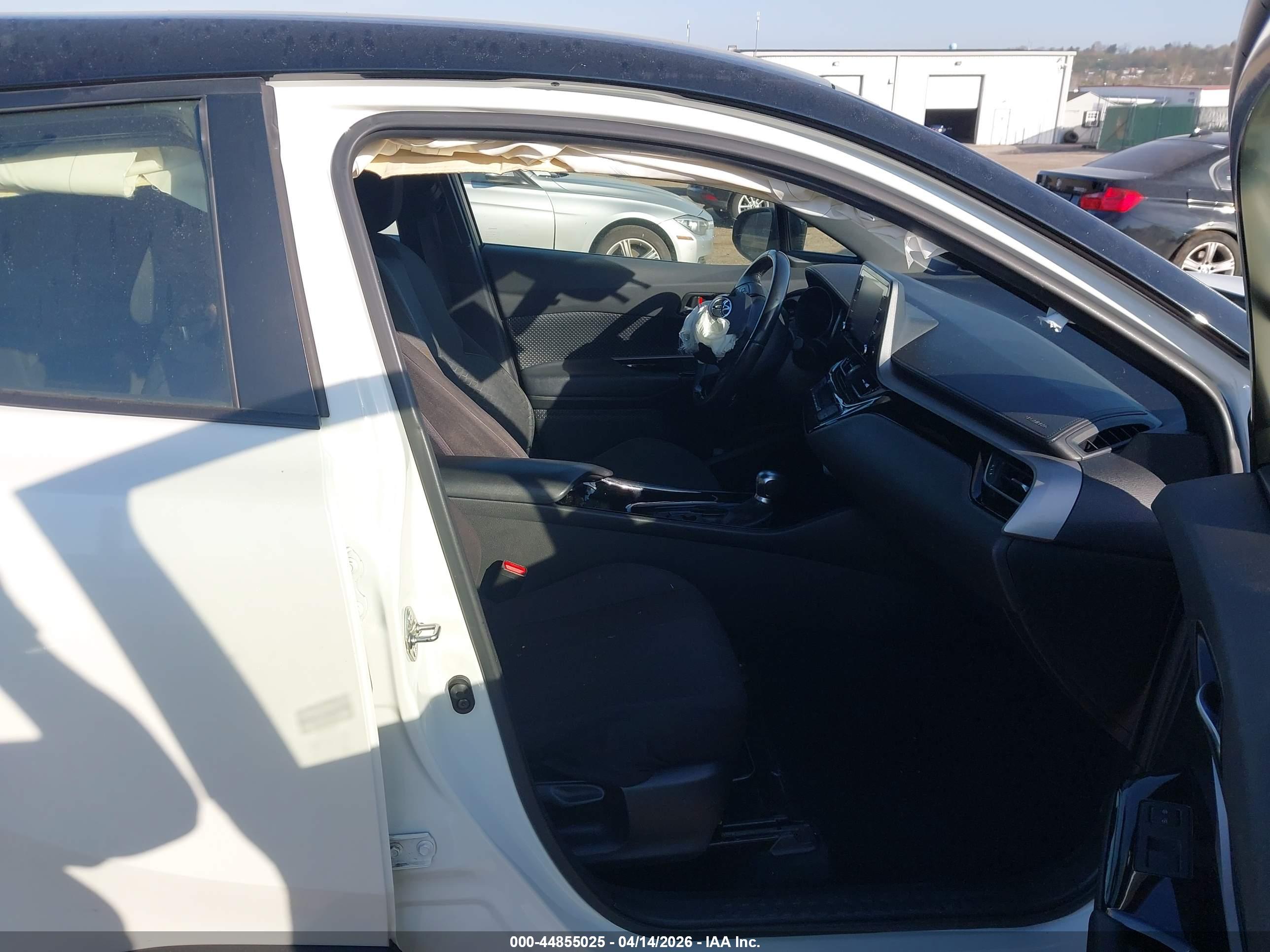 TOYOTA C-HR image 5