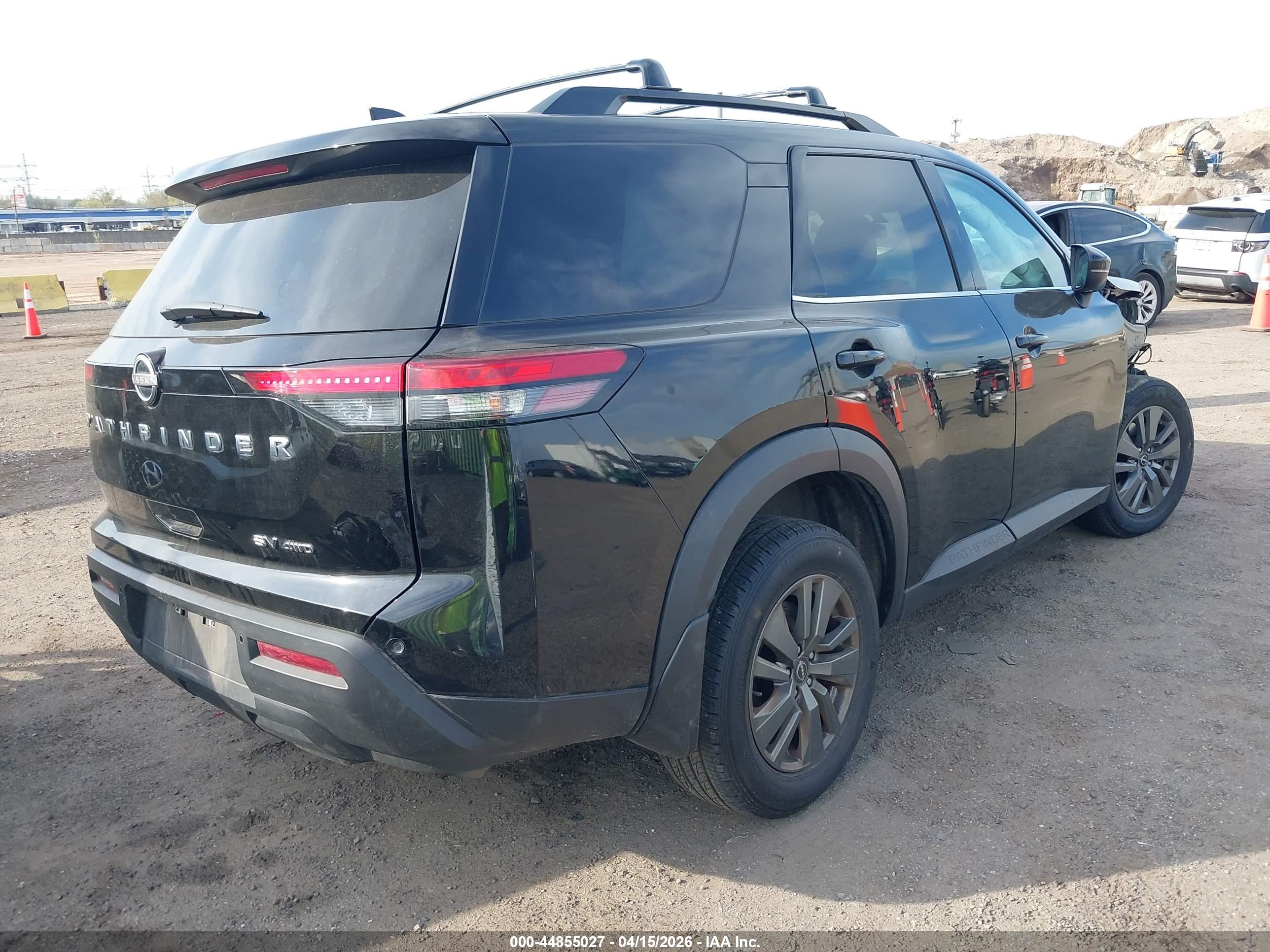 NISSAN PATHFINDER image 4