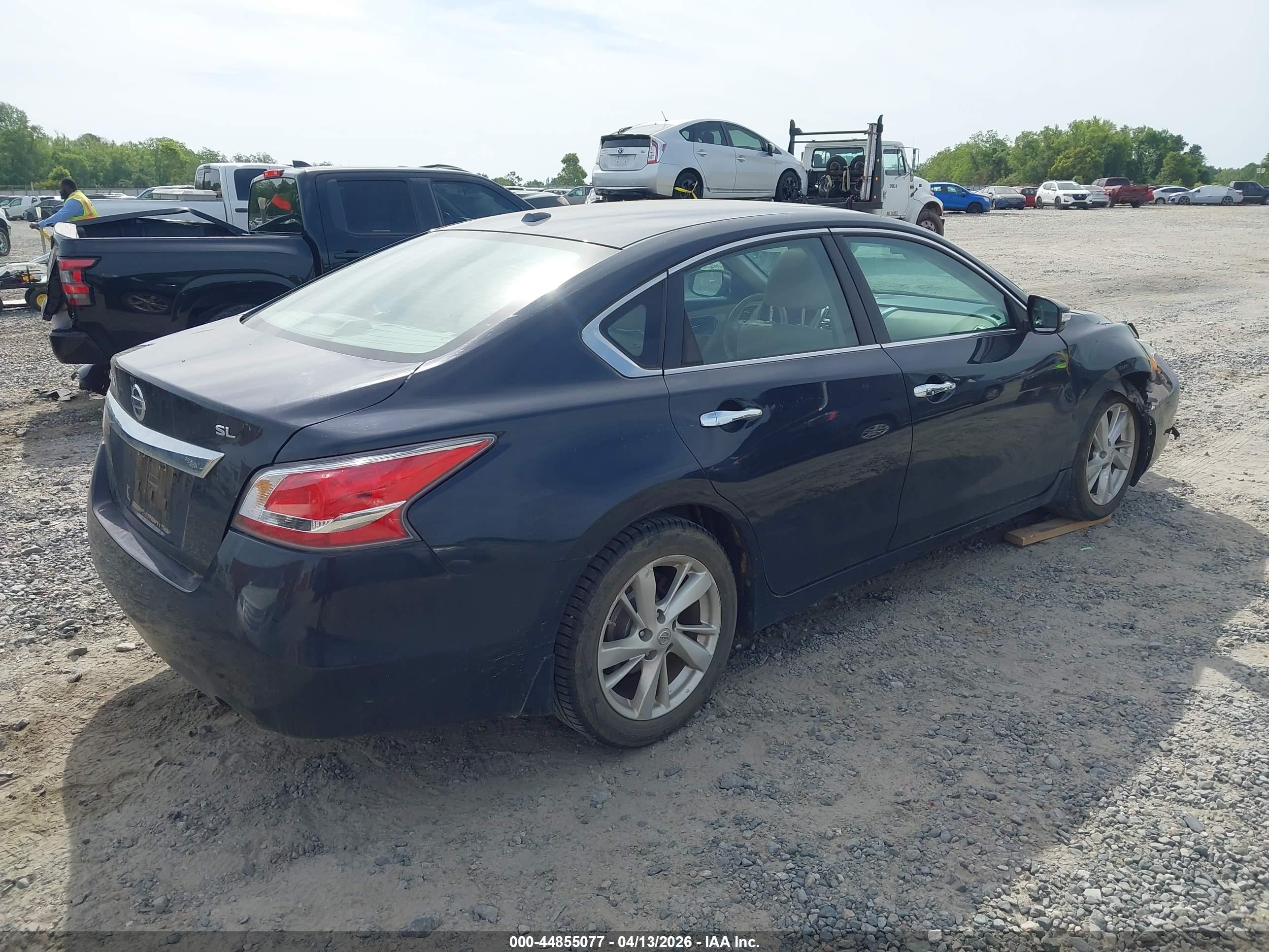 NISSAN ALTIMA image 4