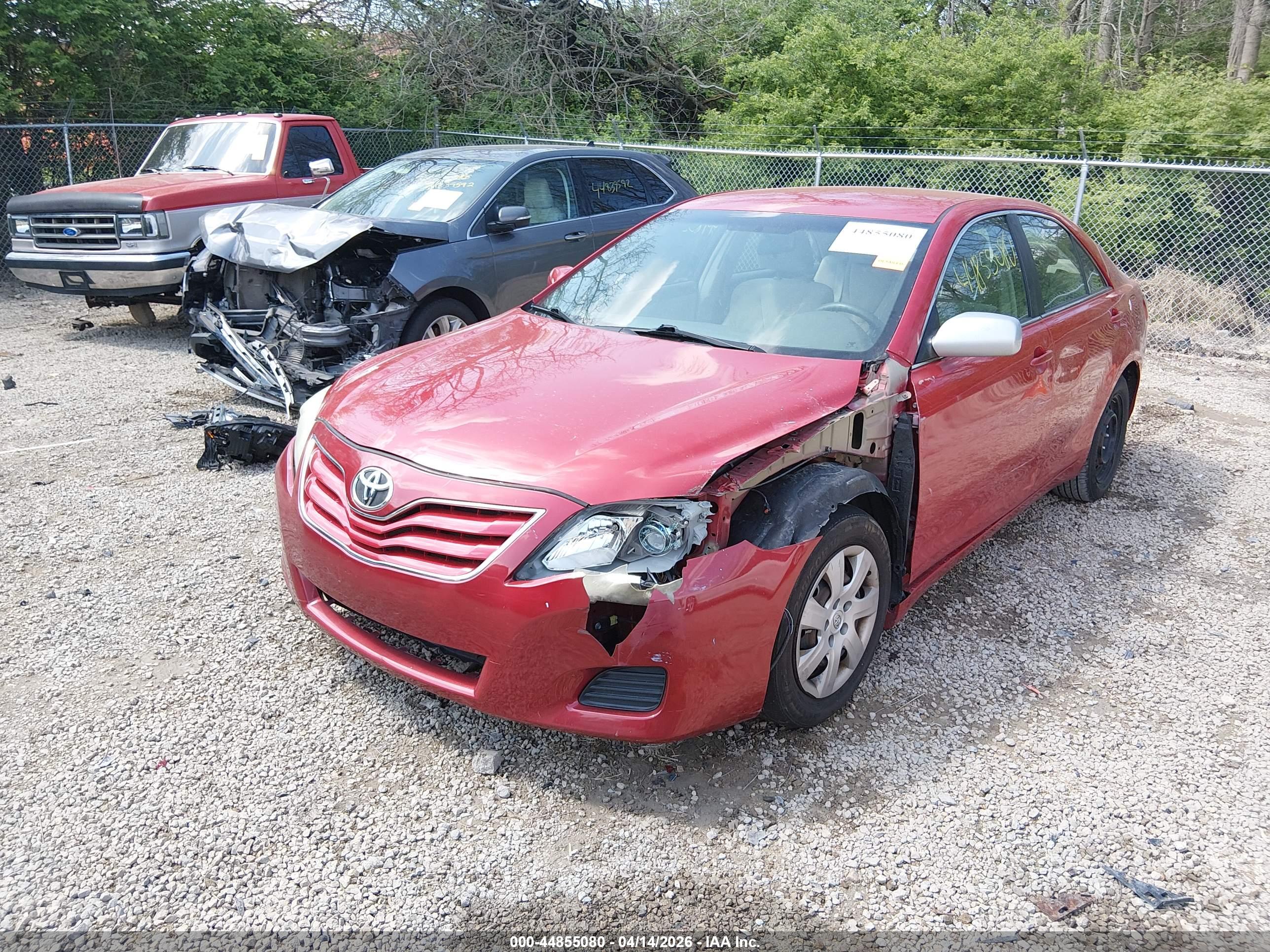 TOYOTA CAMRY image 2