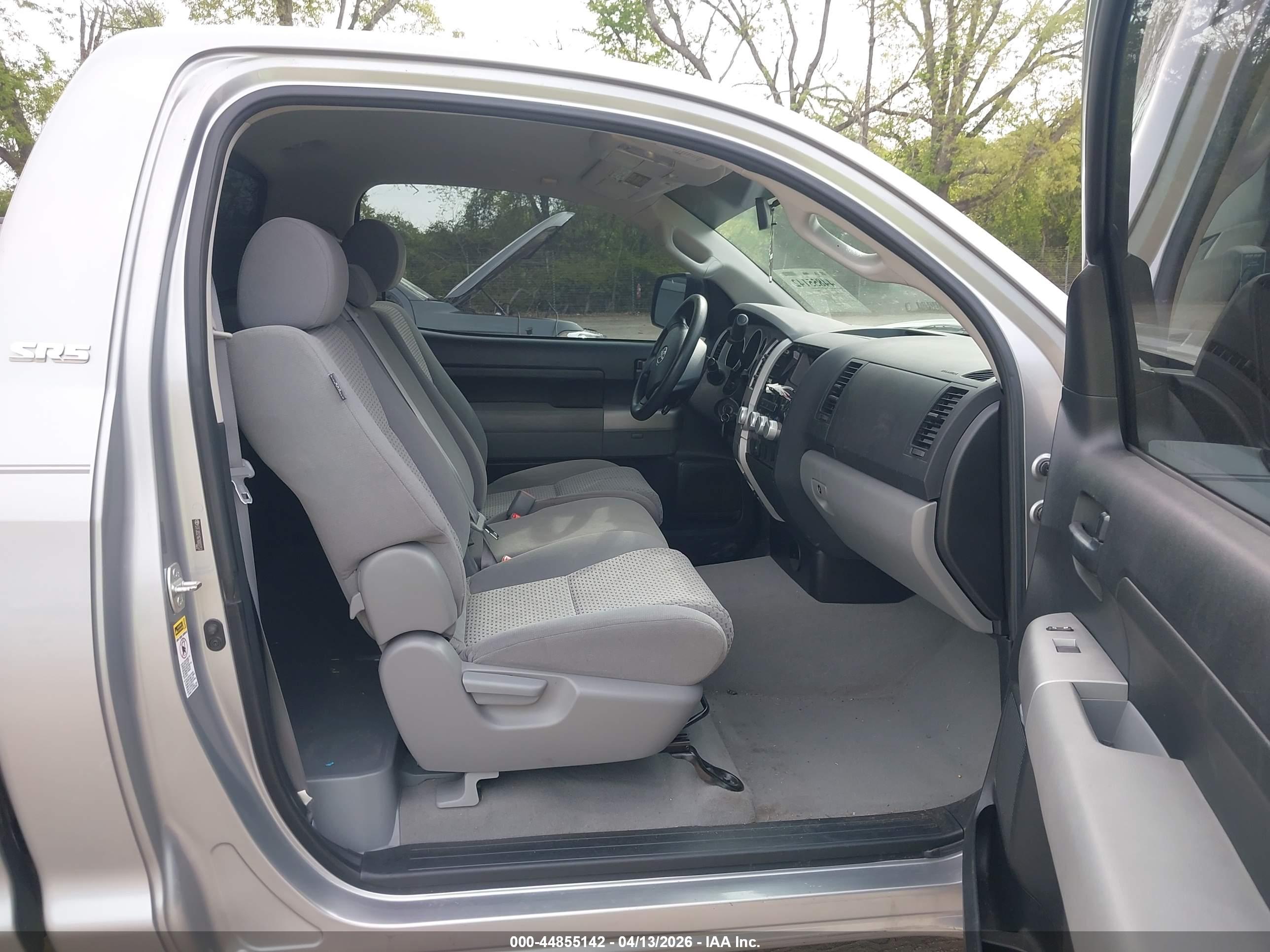 TOYOTA TUNDRA image 5