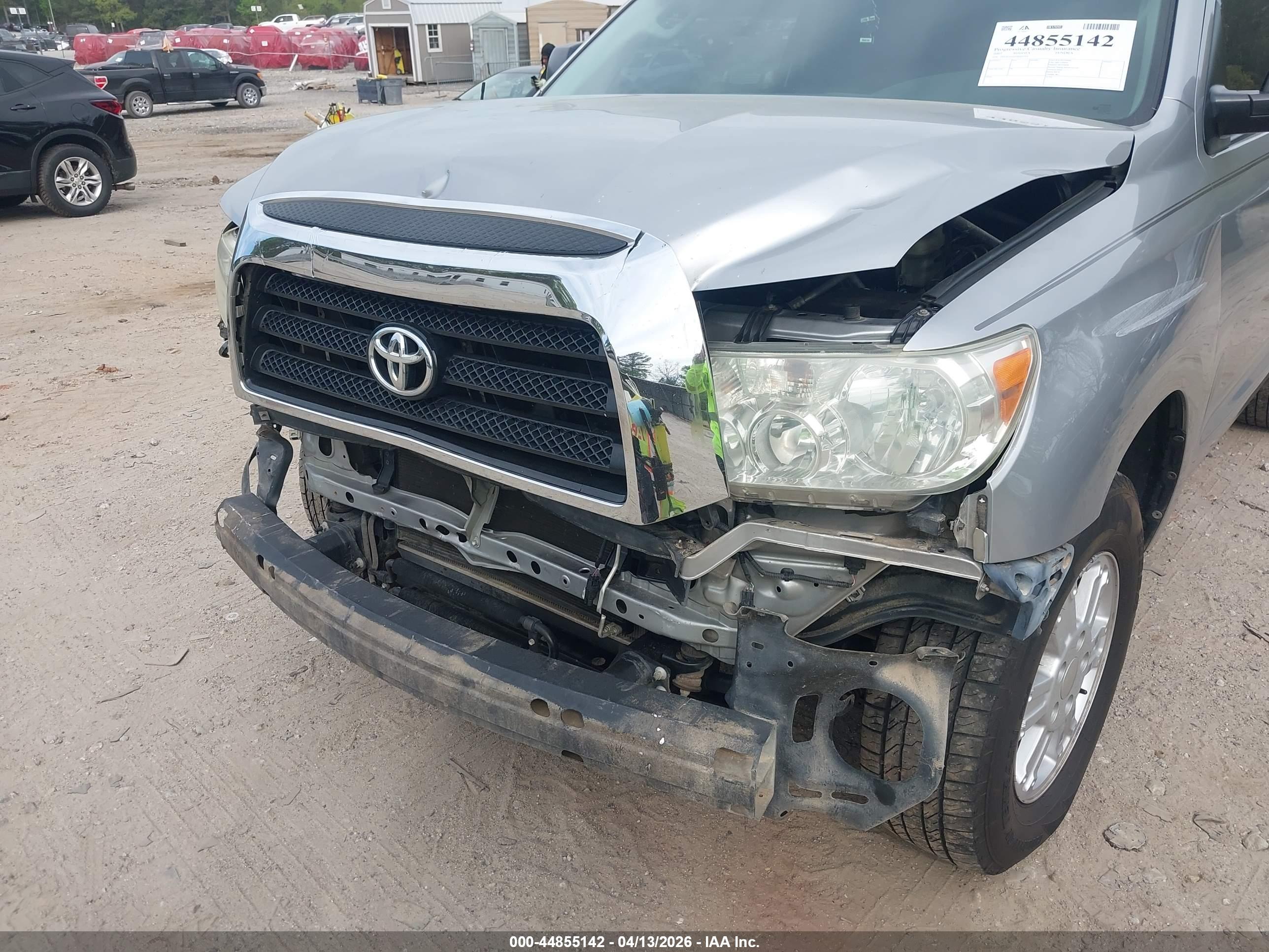TOYOTA TUNDRA image 6
