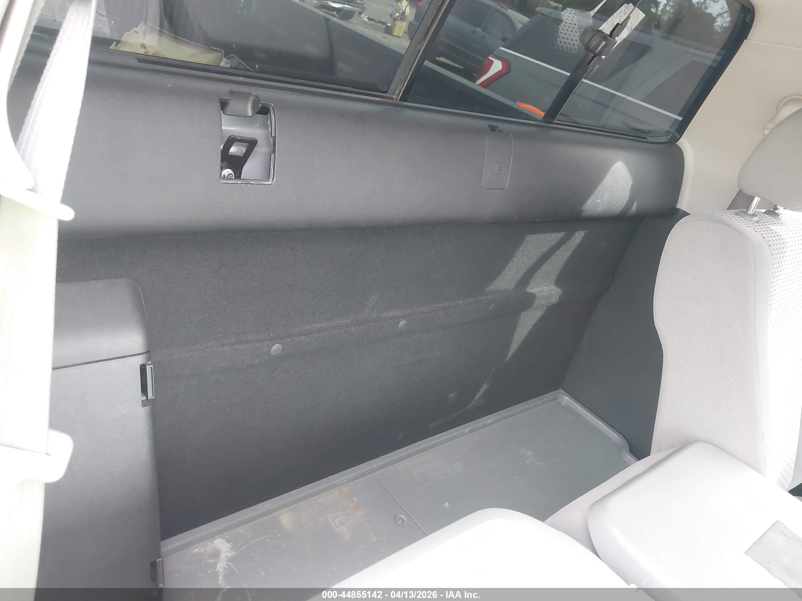 TOYOTA TUNDRA image 8