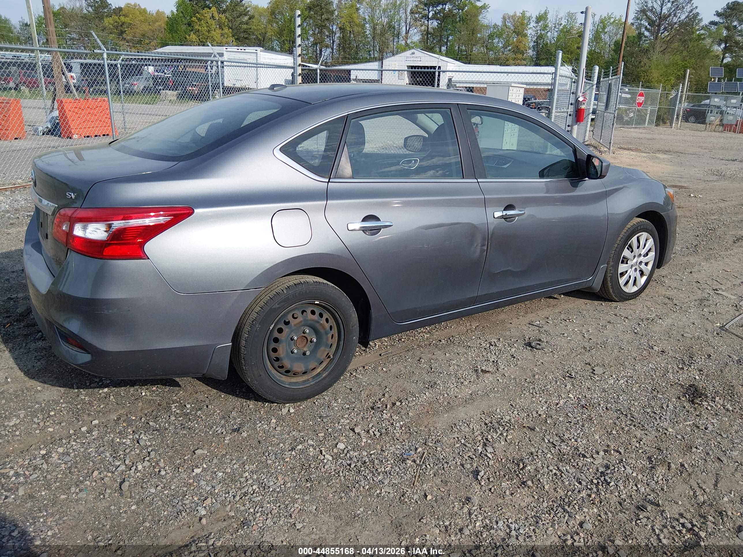 NISSAN SENTRA image 4