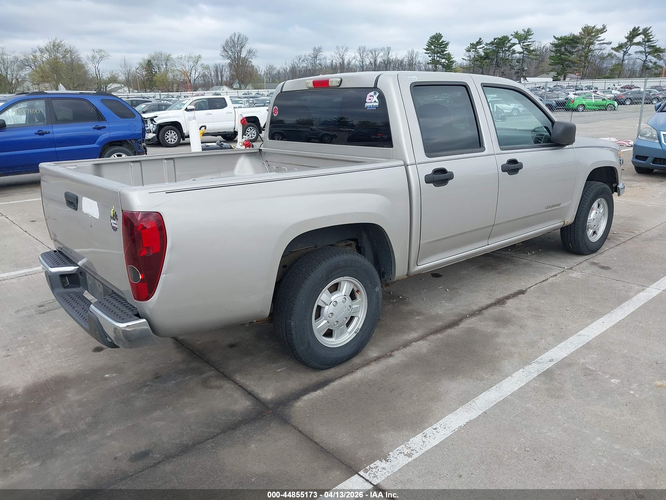 CHEVROLET COLORADO image 4