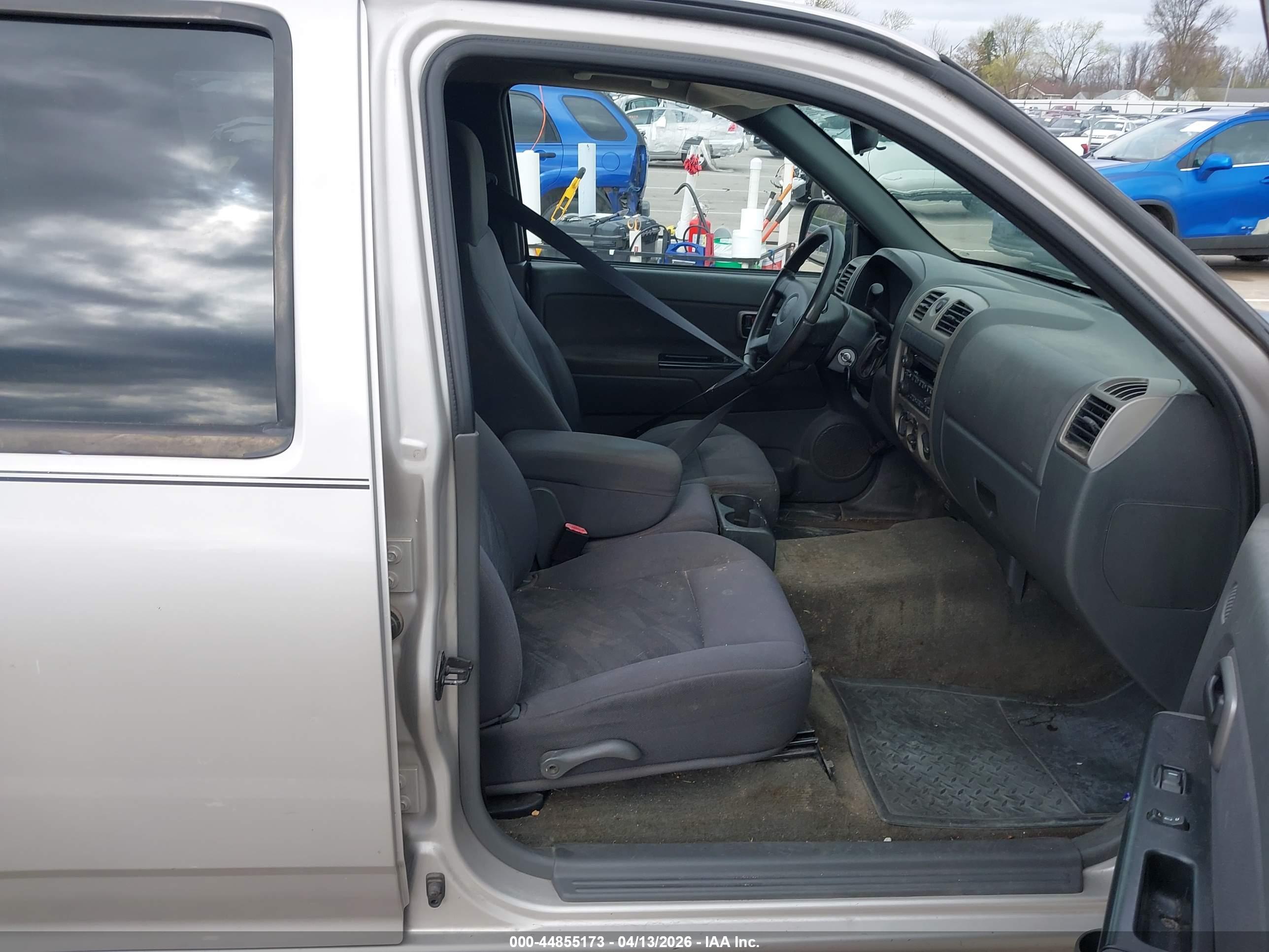 CHEVROLET COLORADO image 5