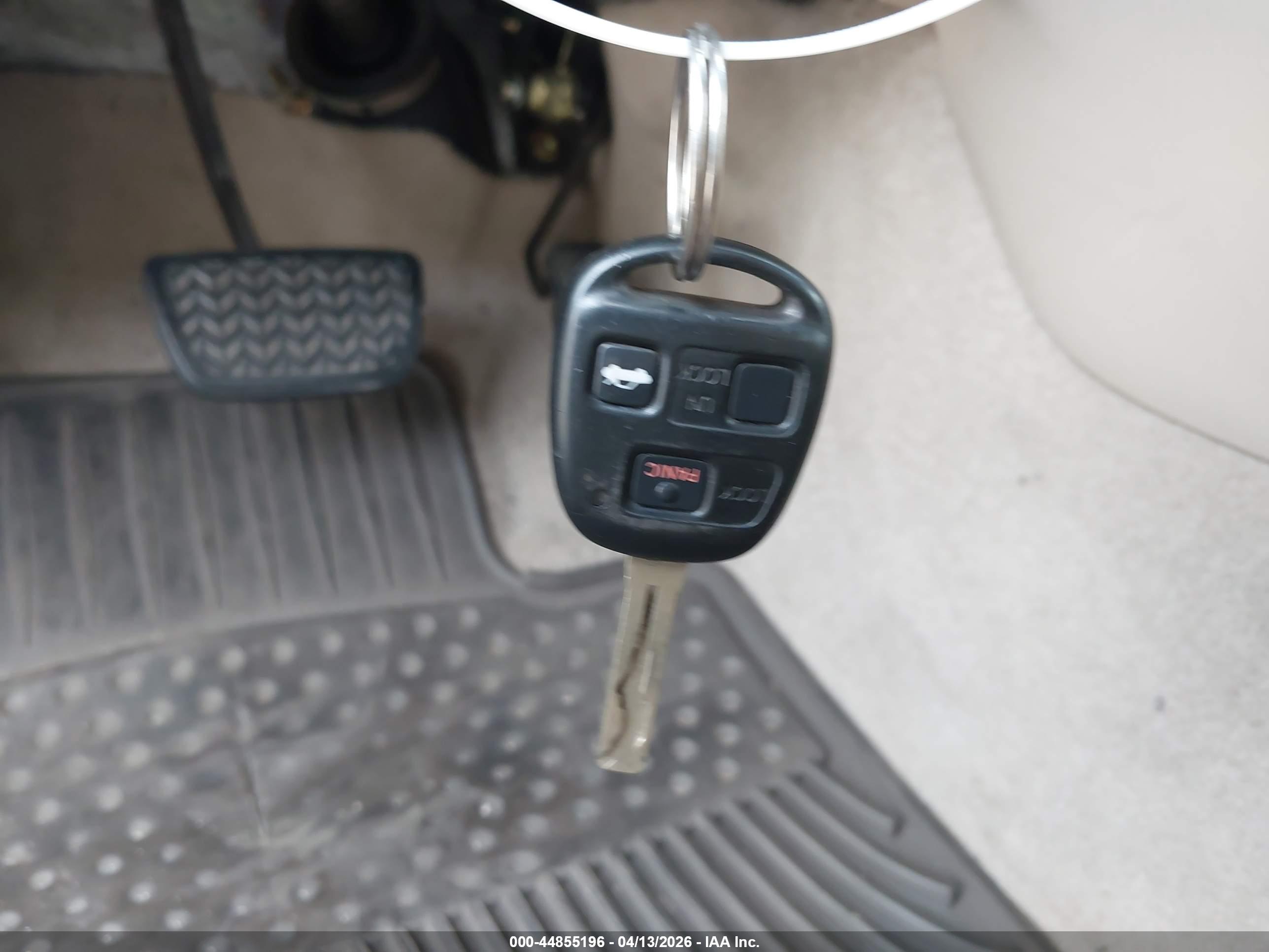 LEXUS ES image 11