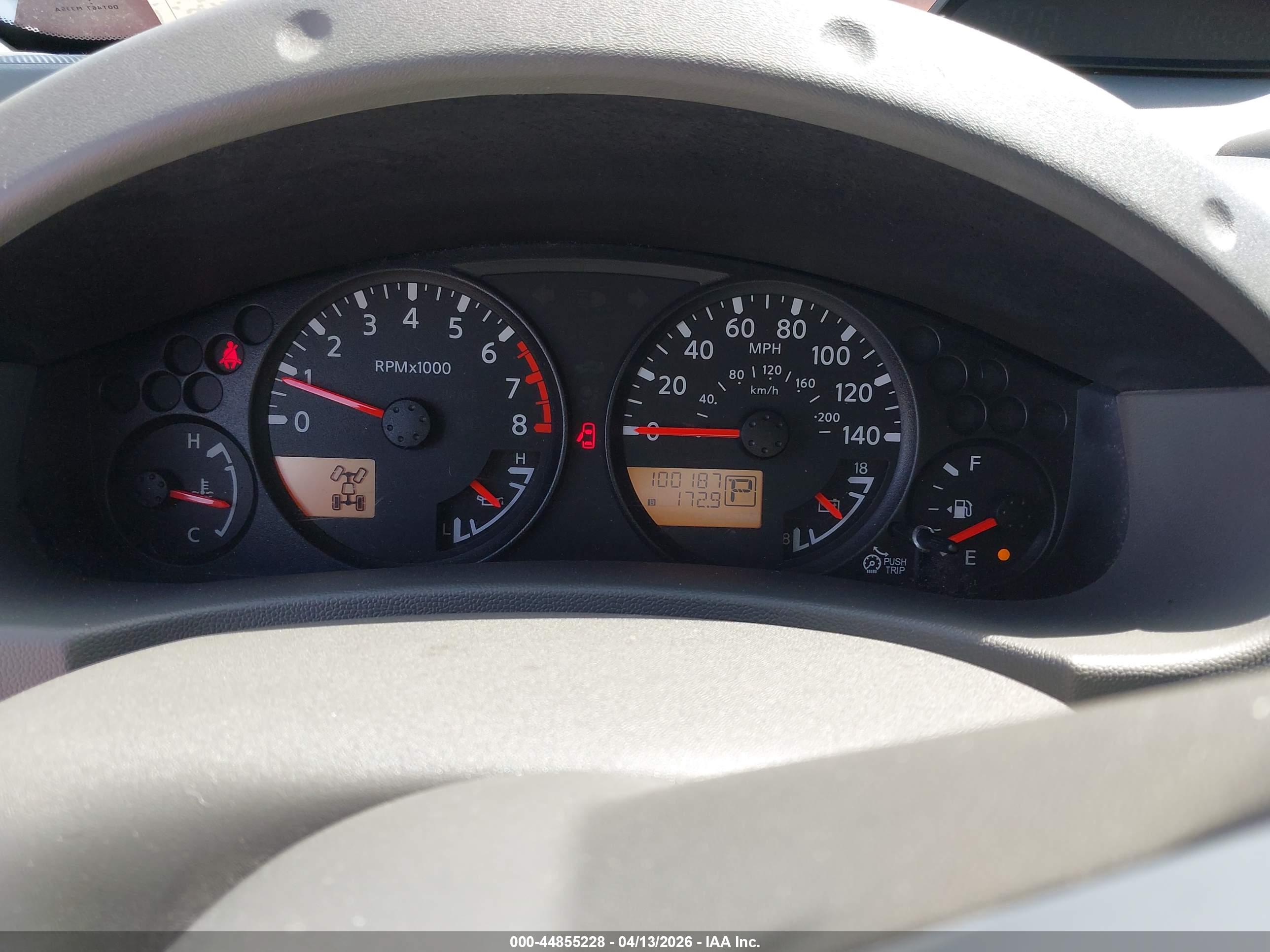 NISSAN FRONTIER image 7