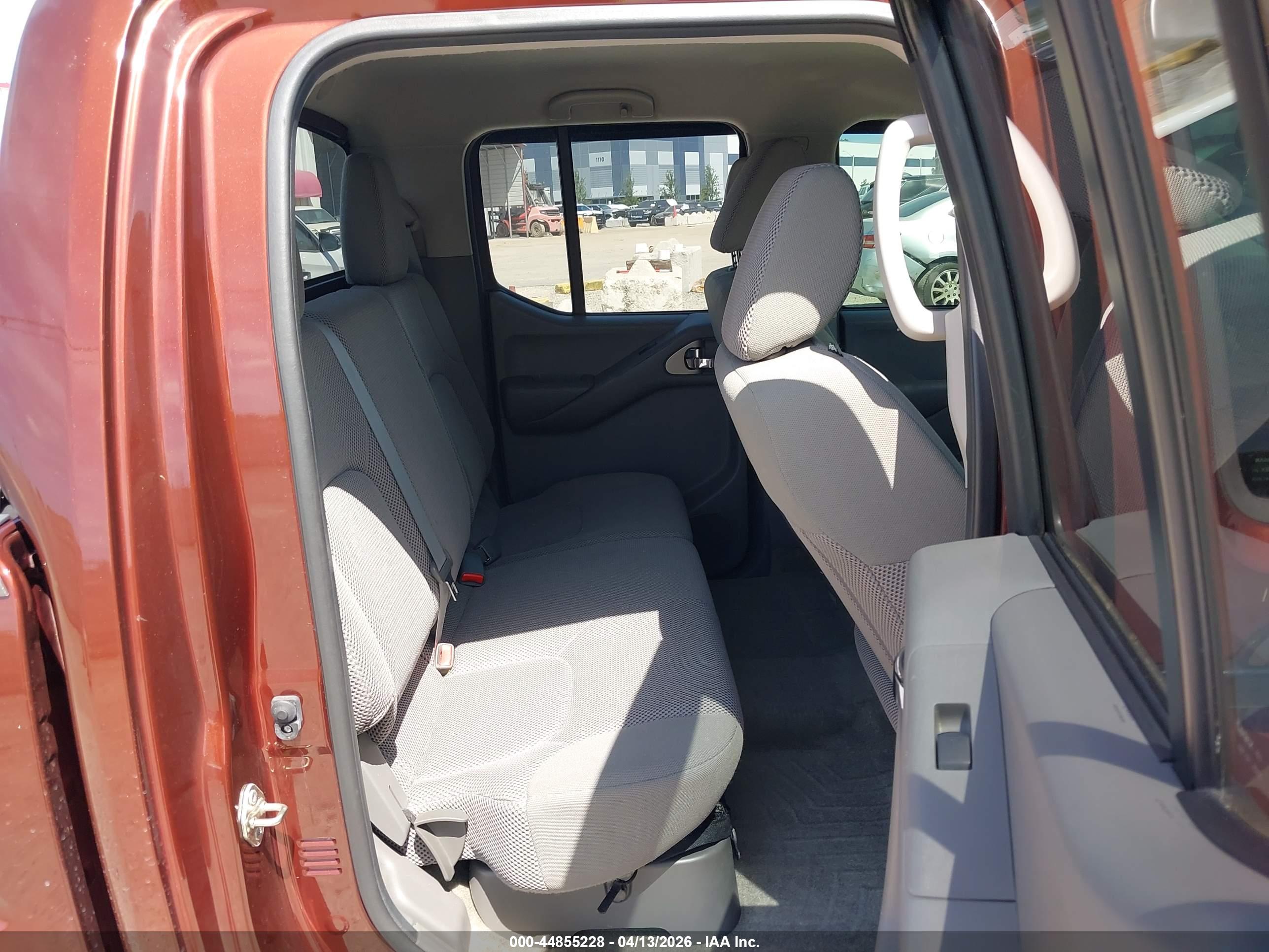 NISSAN FRONTIER image 8