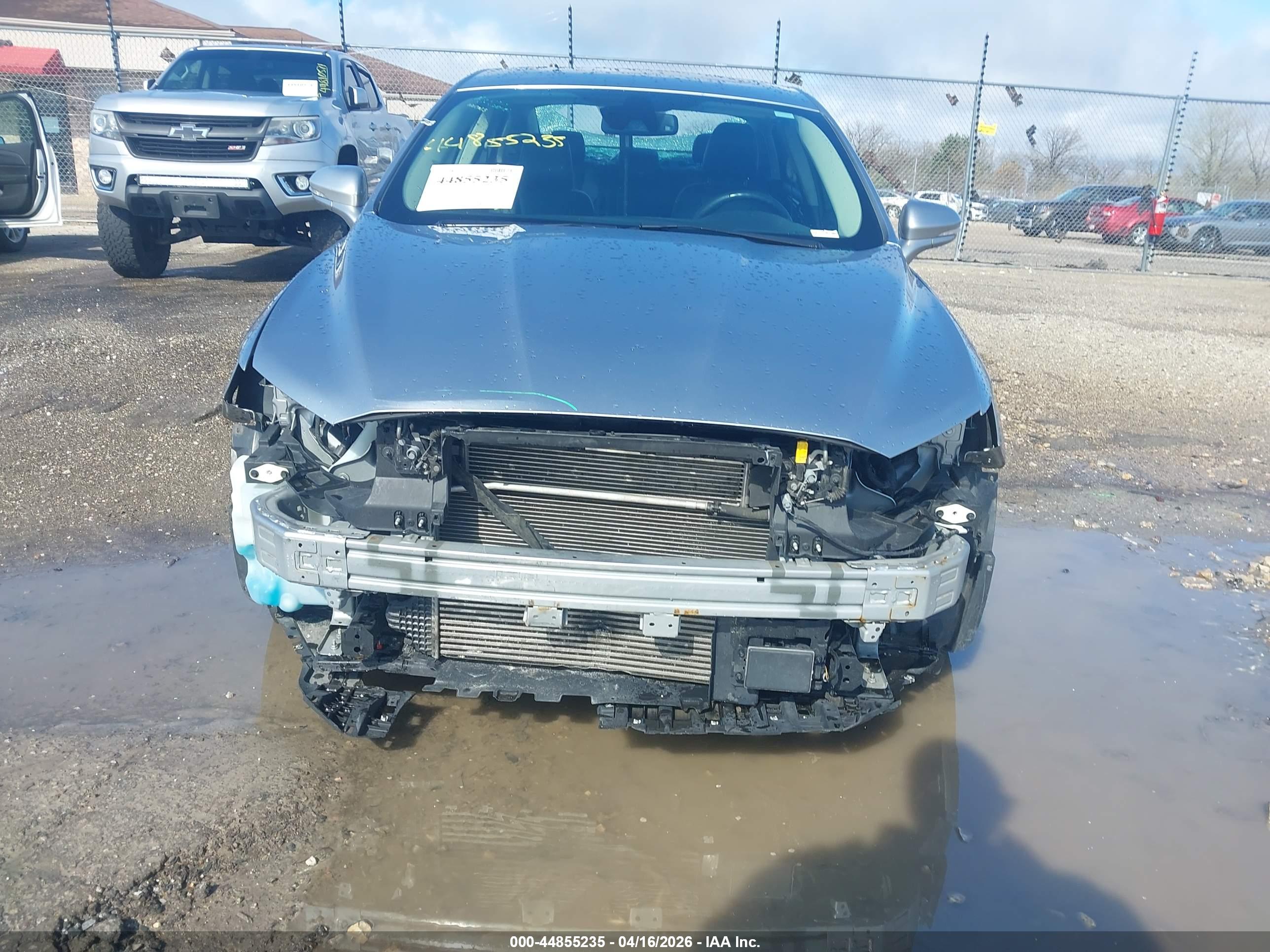 FORD FUSION image 6
