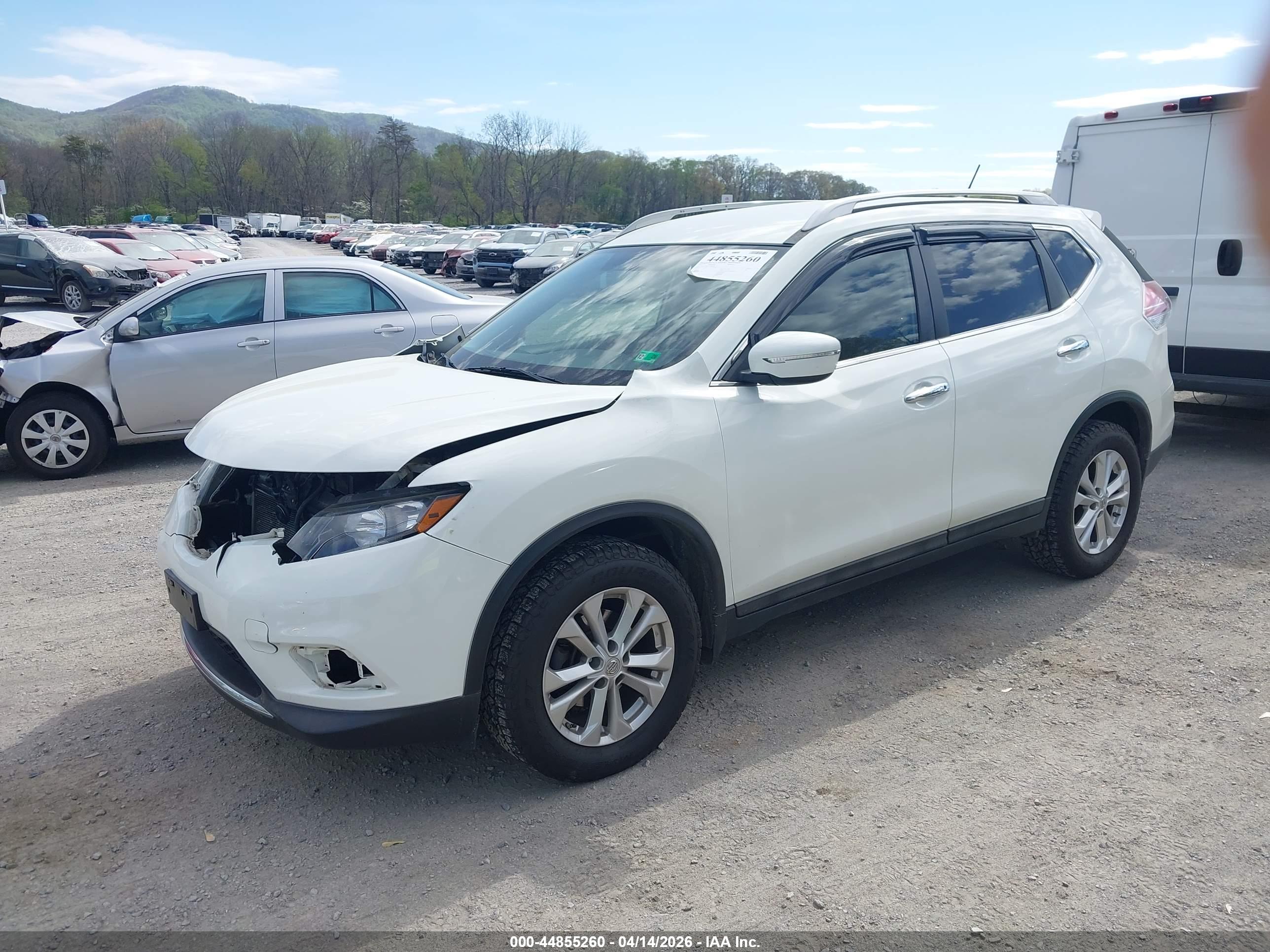 NISSAN ROGUE image 2