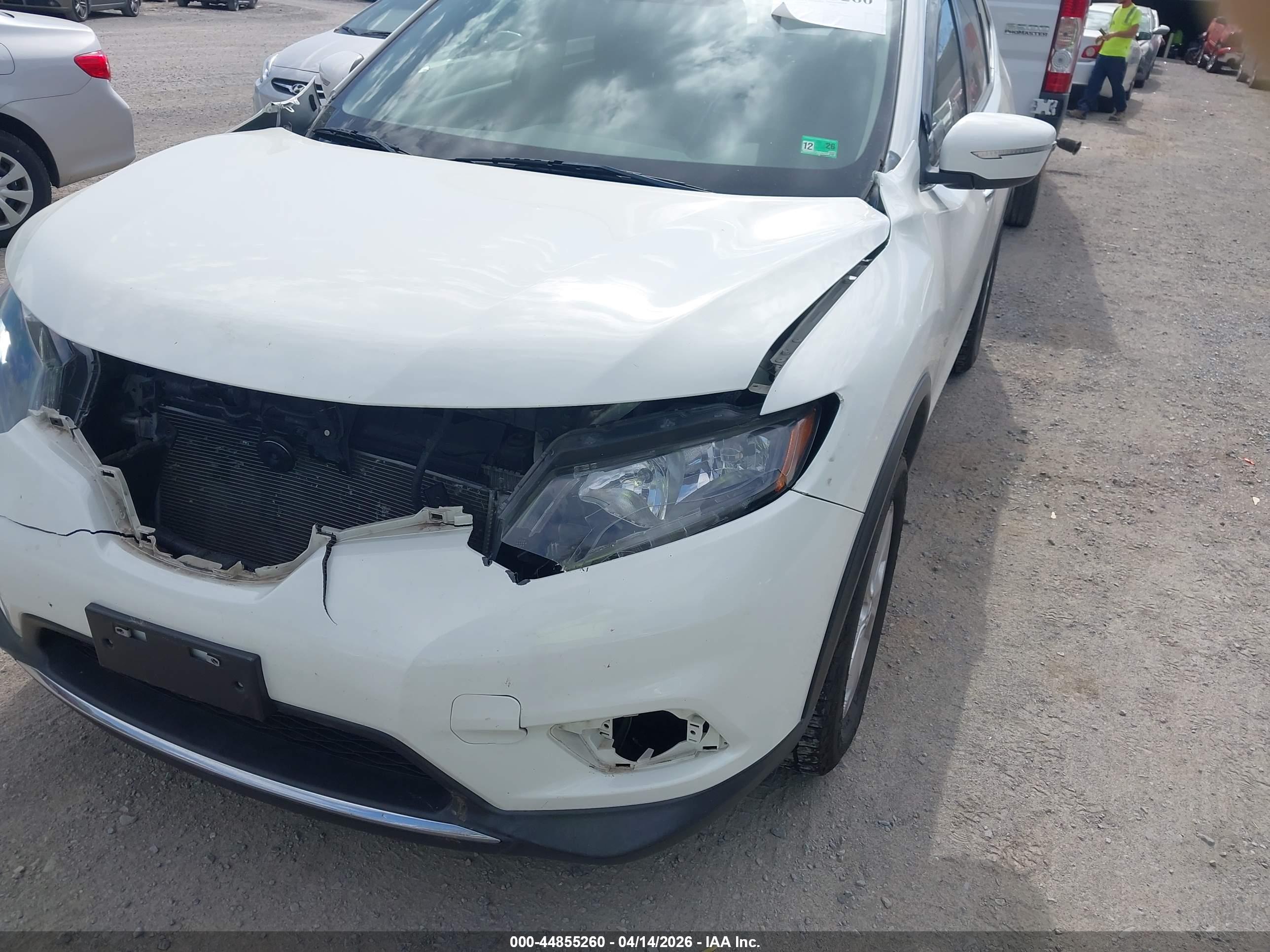 NISSAN ROGUE image 6
