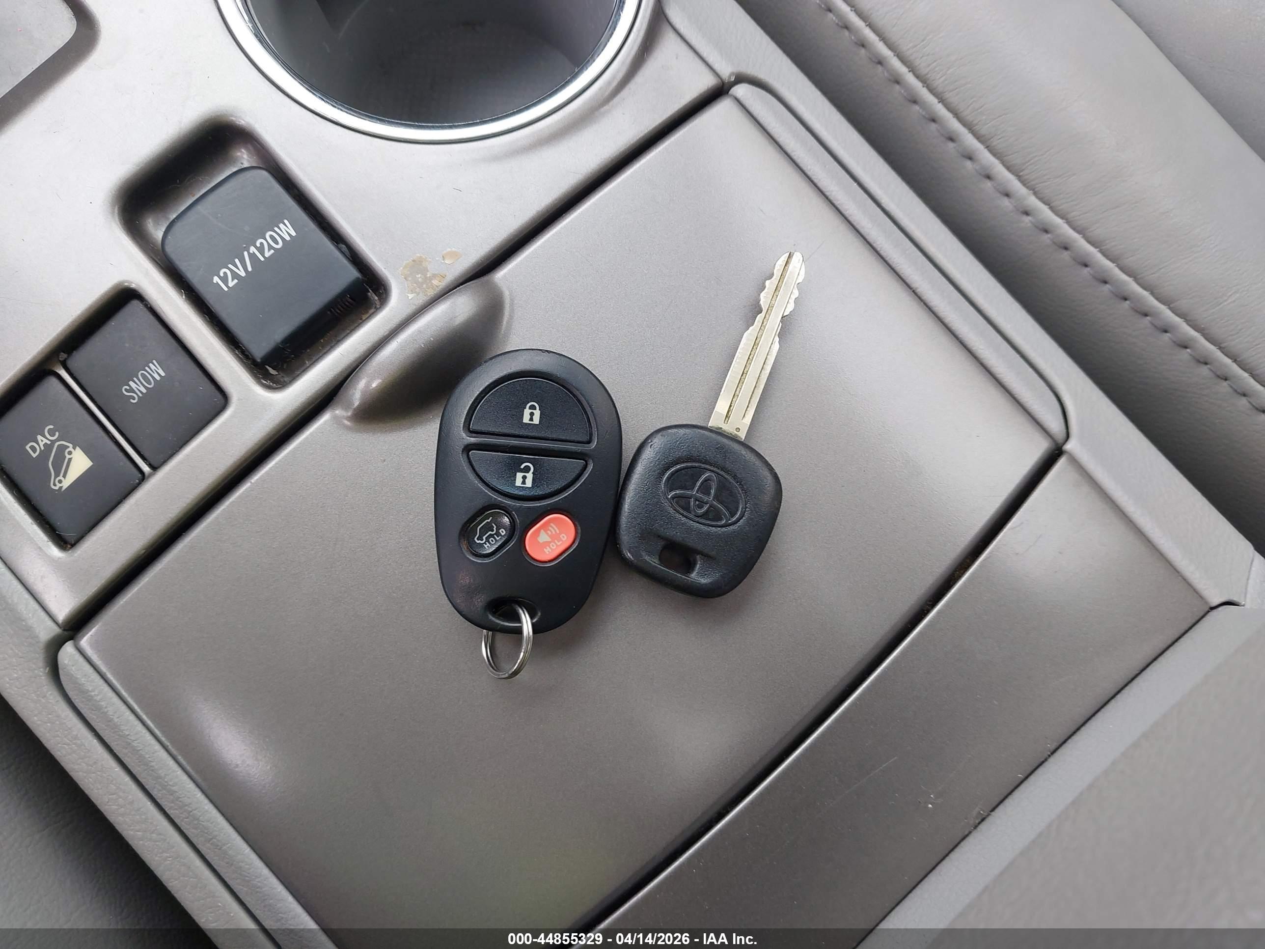 TOYOTA HIGHLANDER image 11